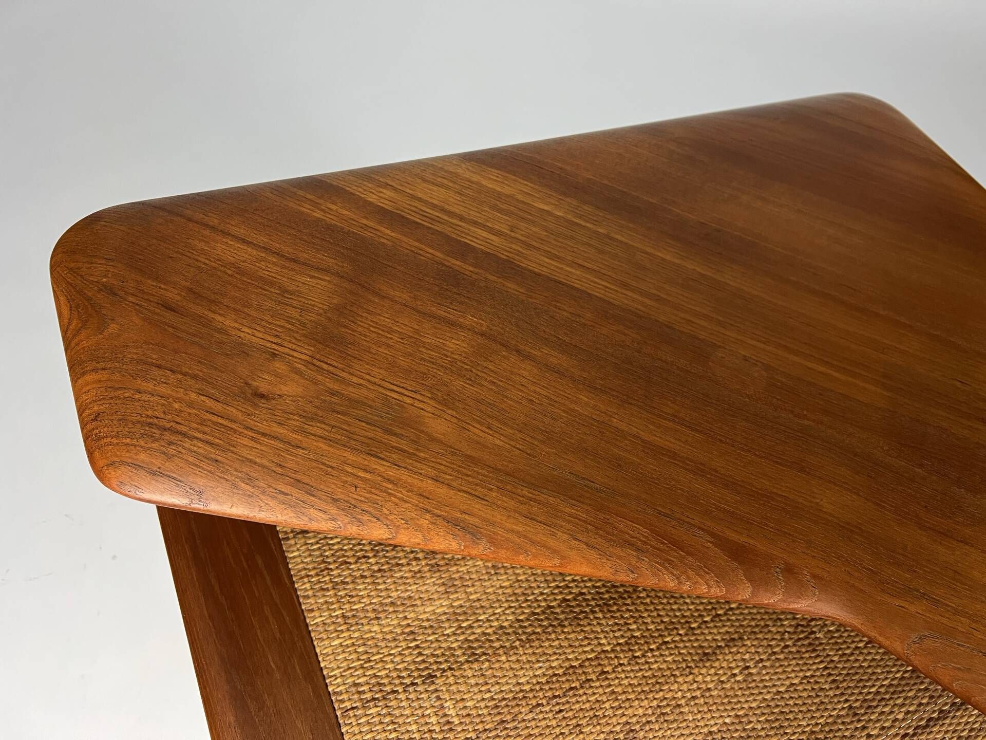 Table basse d'angle Minerva en teck Hvidt Mølgaard-Nielsen danoise