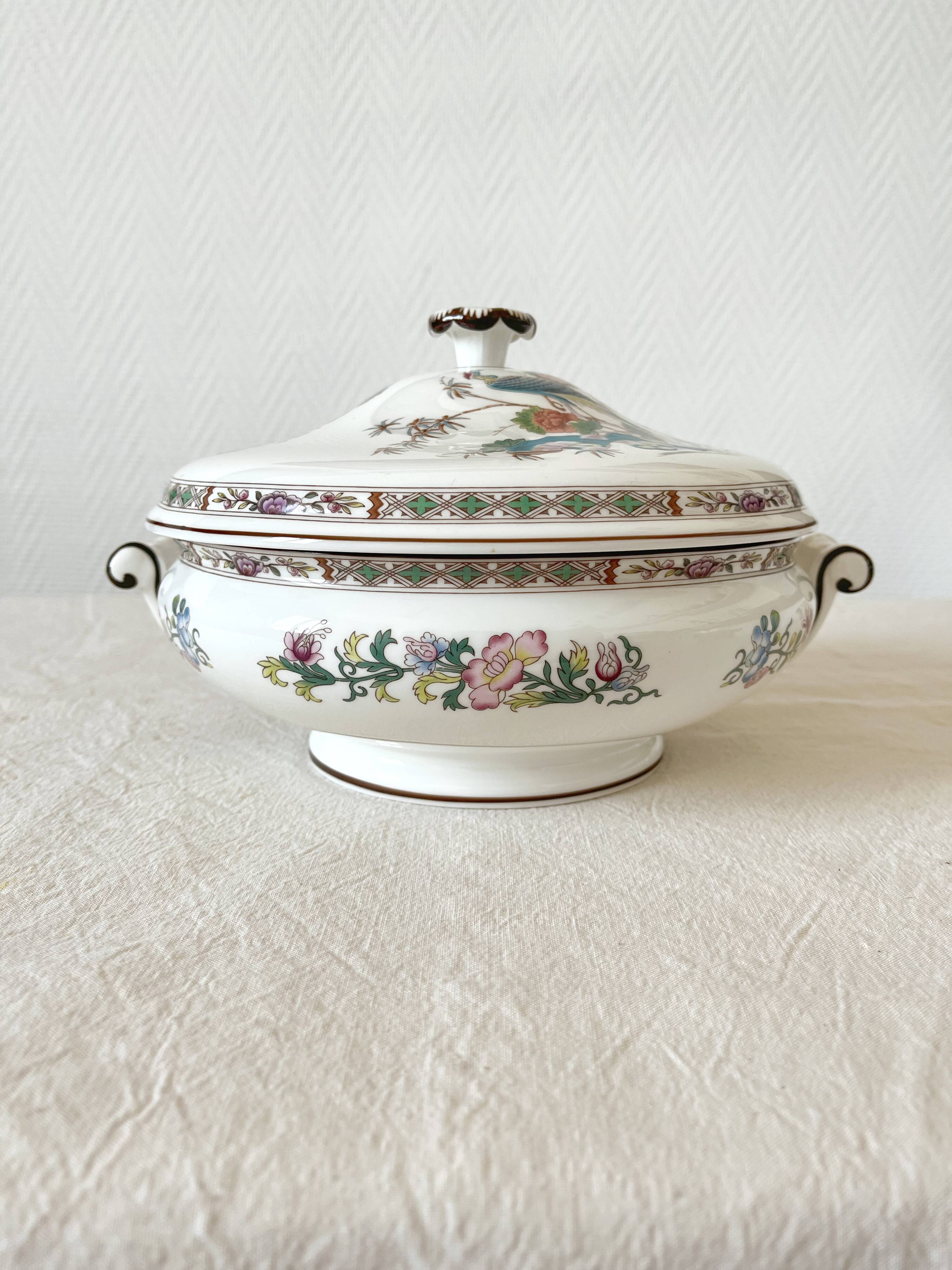 Kutani Crane Wedgwood English earthenware tureen