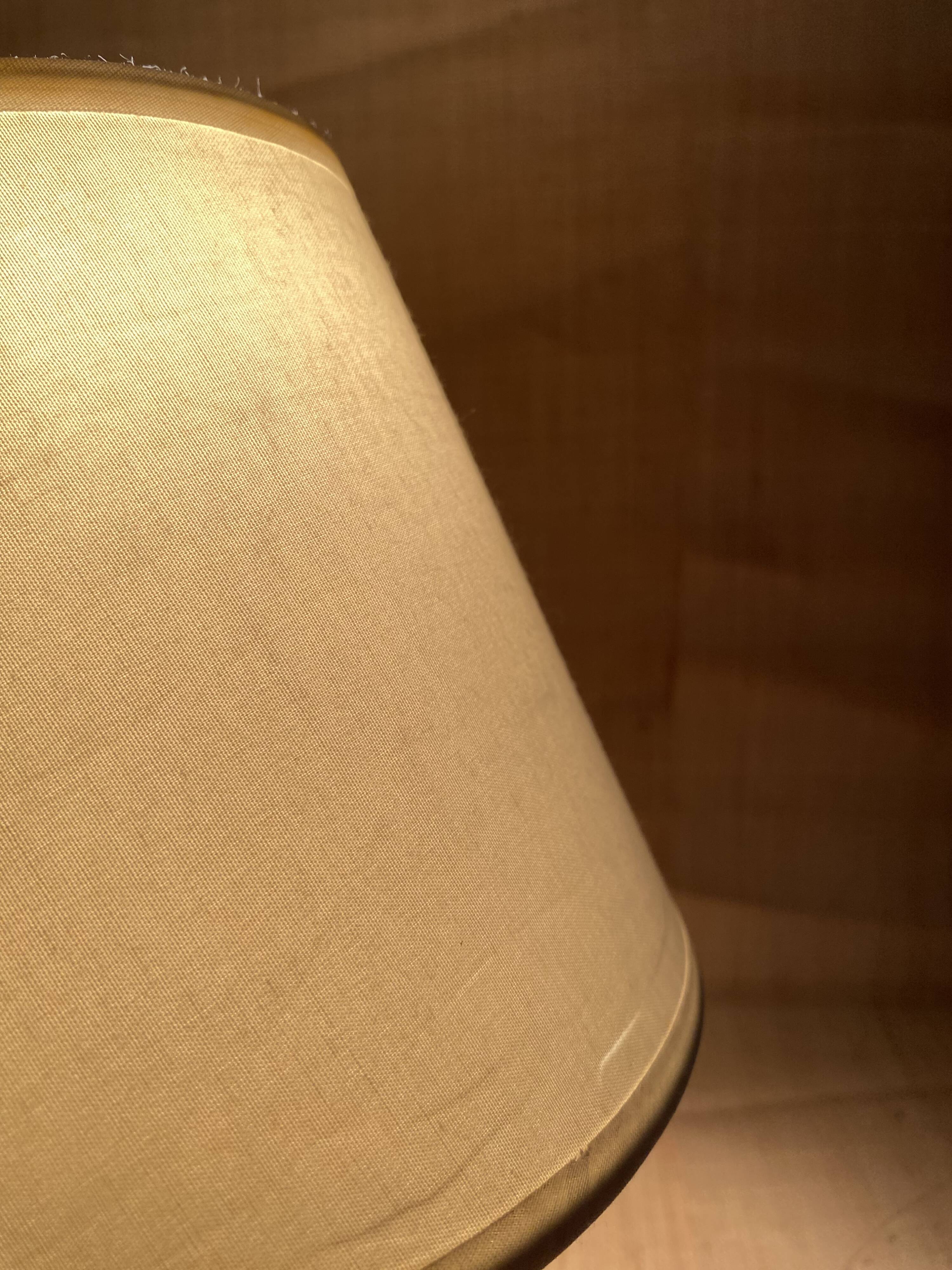 Ceramic lamp, new fabric cable, cotton lampshade.