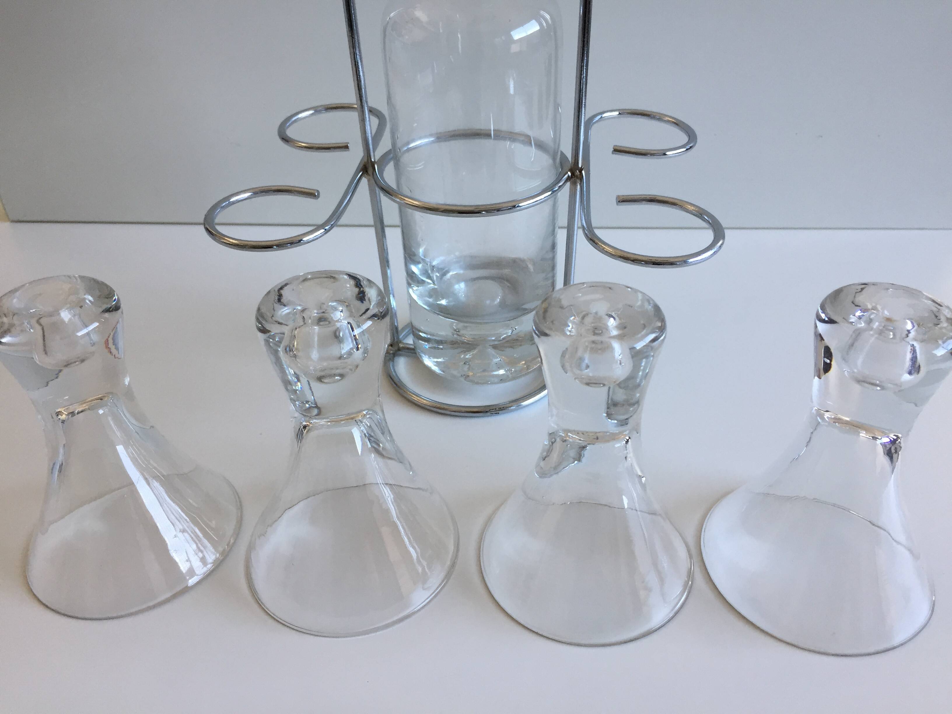 Portable alcohol digestive liquor service design glass & chromed metal stainless steel