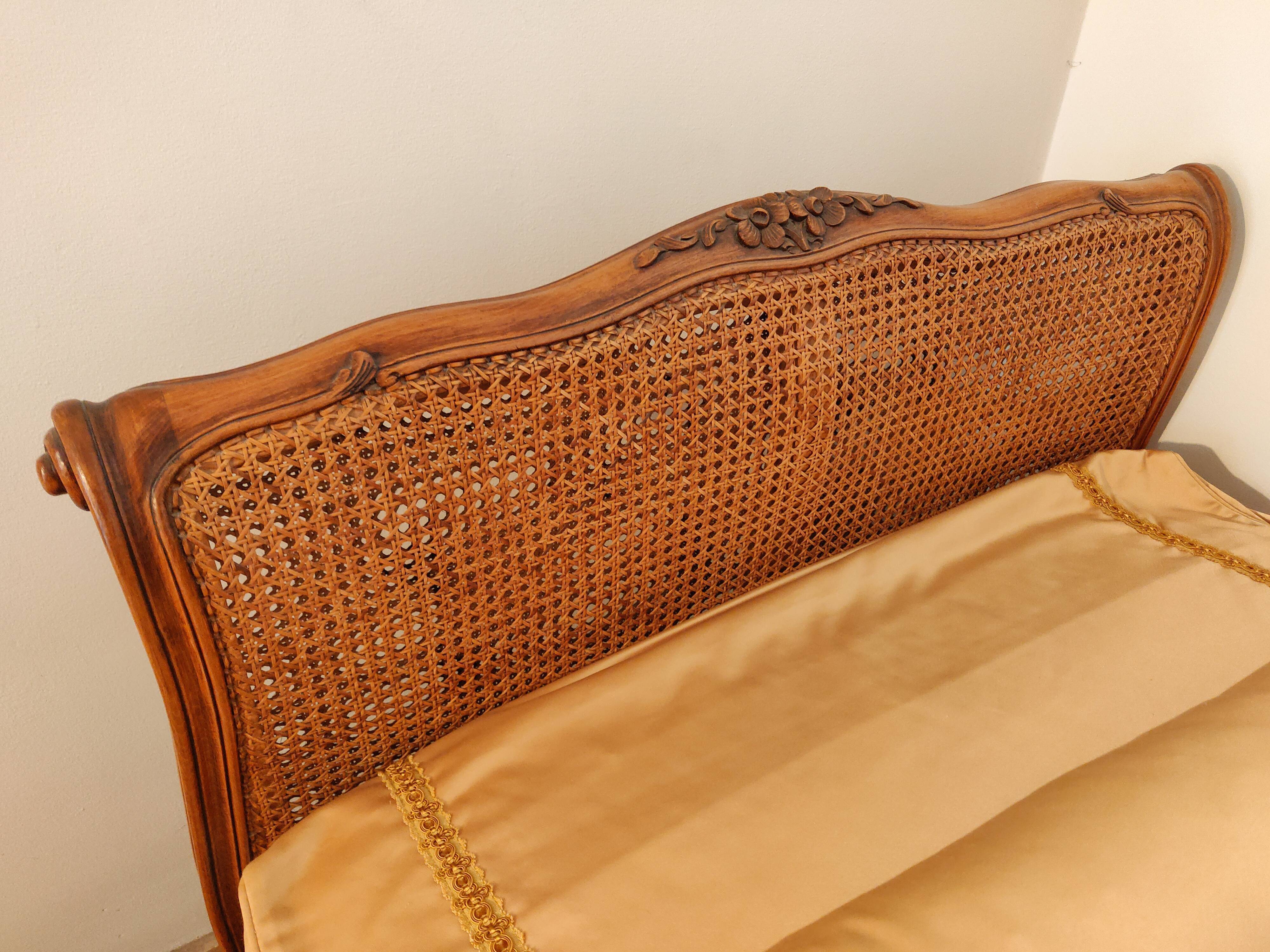 Louis XV bed in cannage