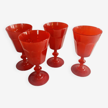 Lot de 4 verres à pied Arcopal rouge vif en verre, vintage.