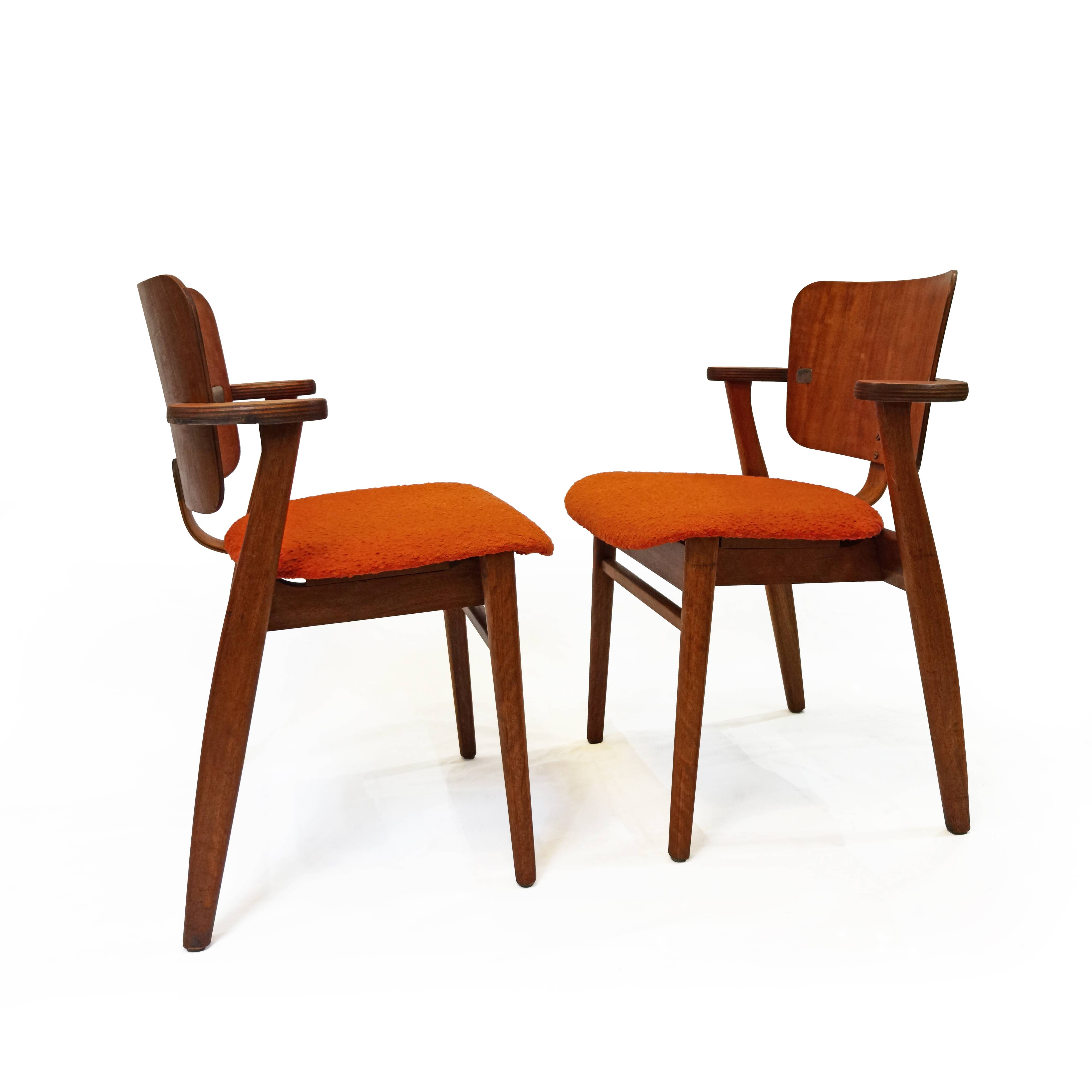 Ilmari Tapiovaara, Set of 2 vintage ‘Domus’ armchairs, 1946