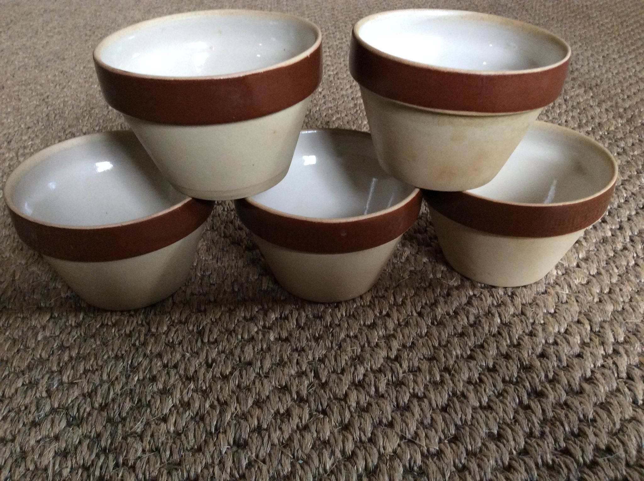 Series of 5 sandstone ramekins