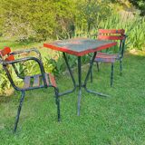Garden table and armchairs