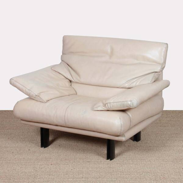 Alanda leather armchair by Paolo Piva for B&B Italia, 1980s