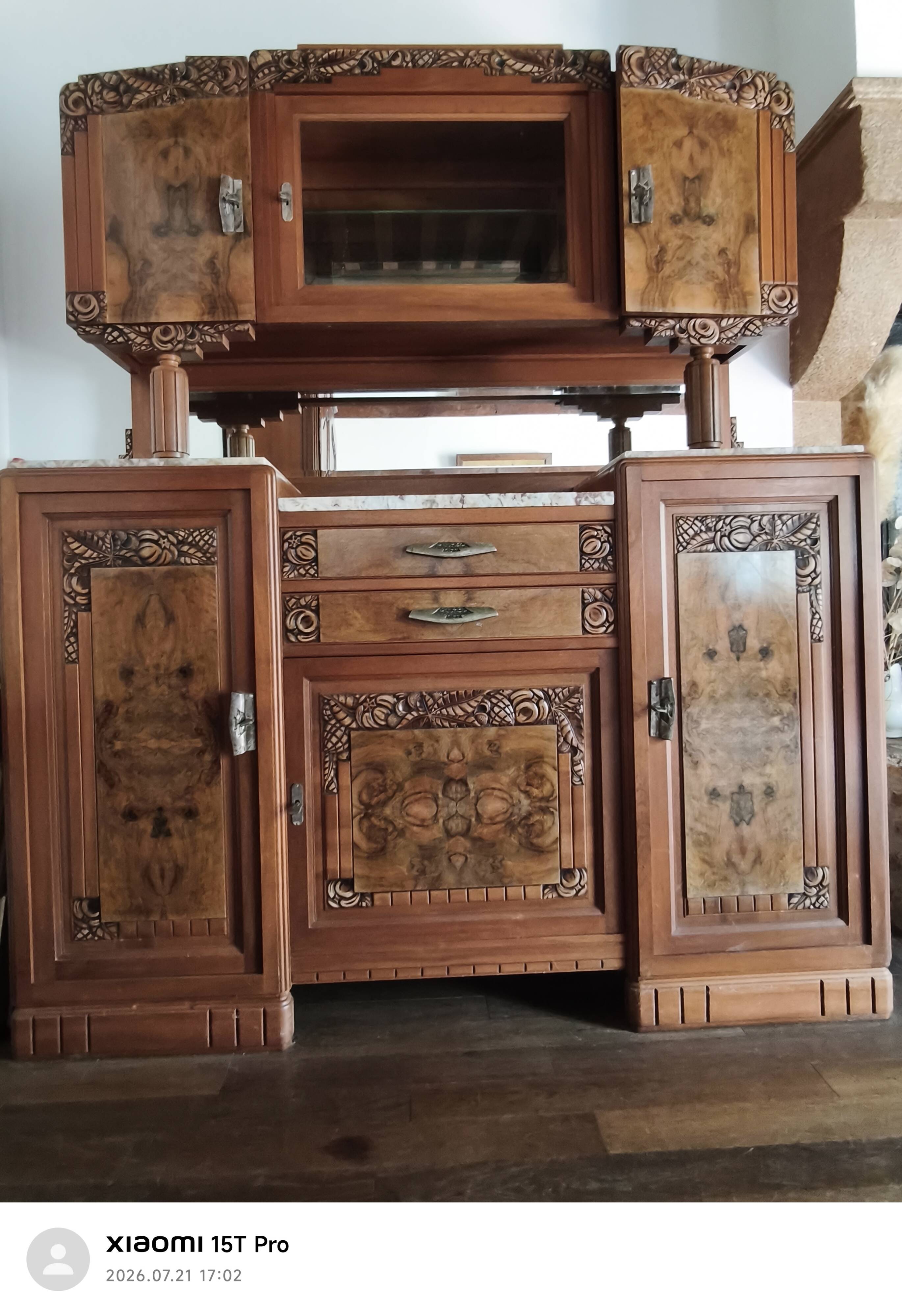 Buffet Art Déco – Noyer, placage de ronce et marbre – Vers 1930