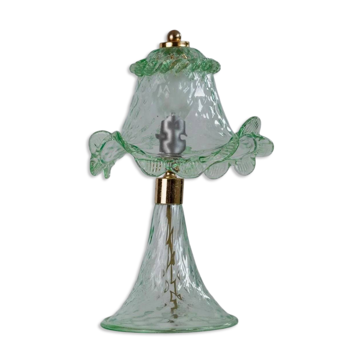 Murano Glass Table Lamp in Delicate Green, Wavy Shade, Italian 1980s Design – Elegant Bedside Decor