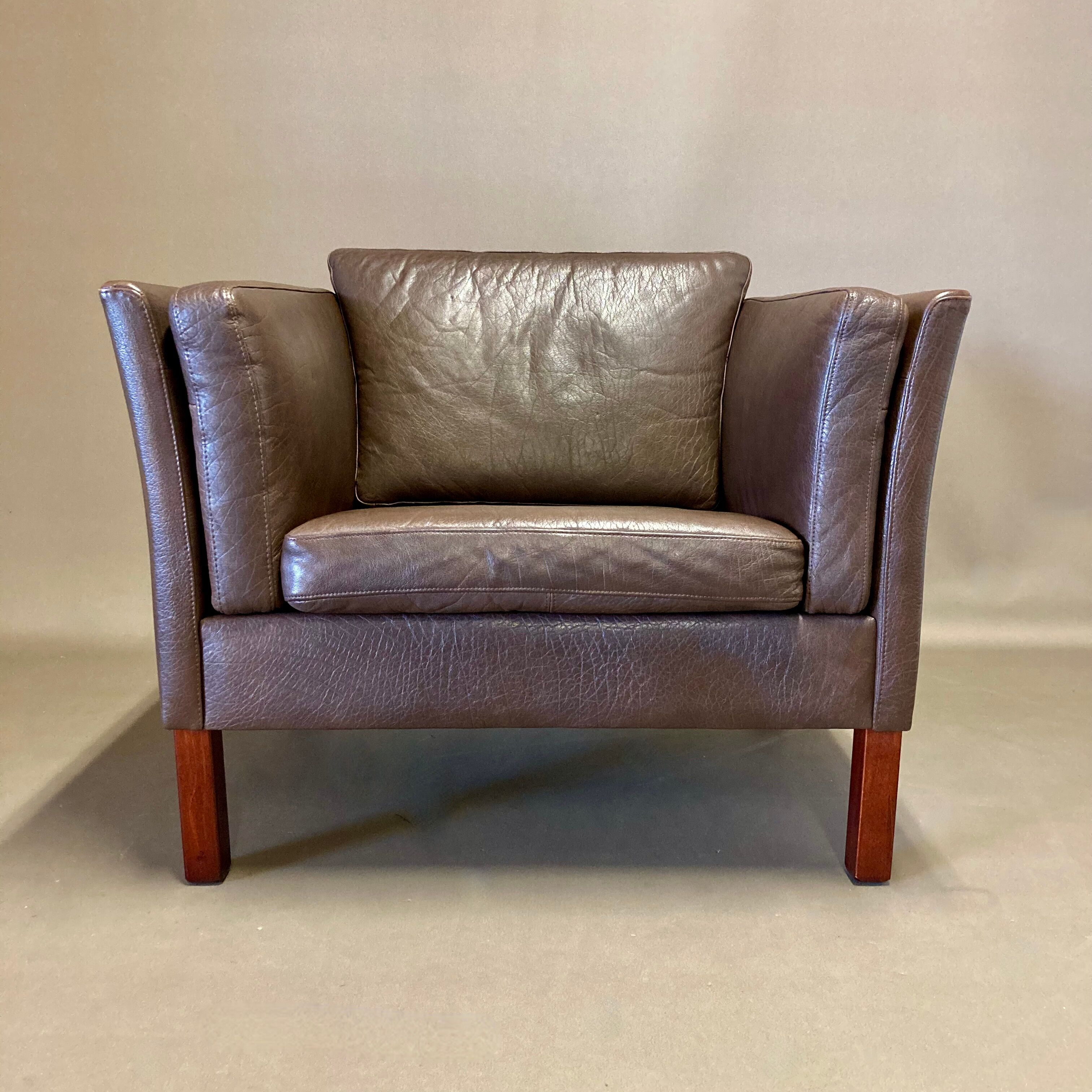 Fauteuil cuir marron scandinave 1960