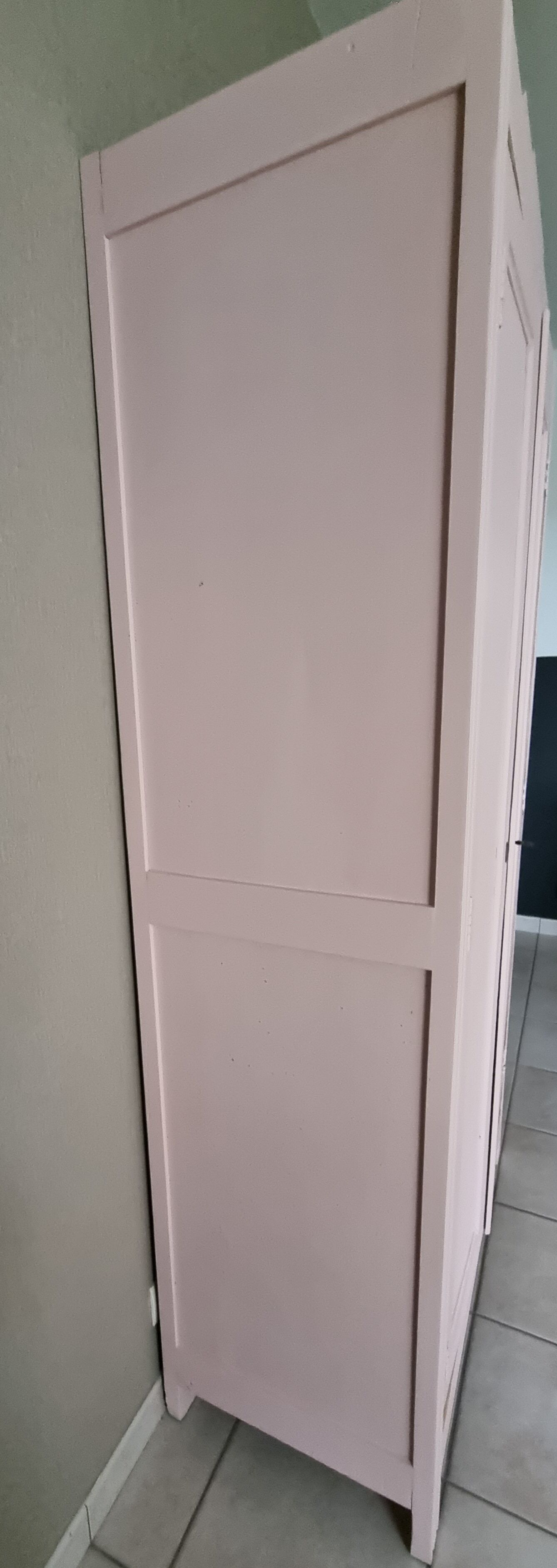 Wardrobe girl 2 doors pale pink