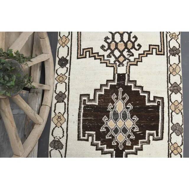 1970s Vintage Turkish Hand-Knotted Wool Cotton White Runner Rug  115x342