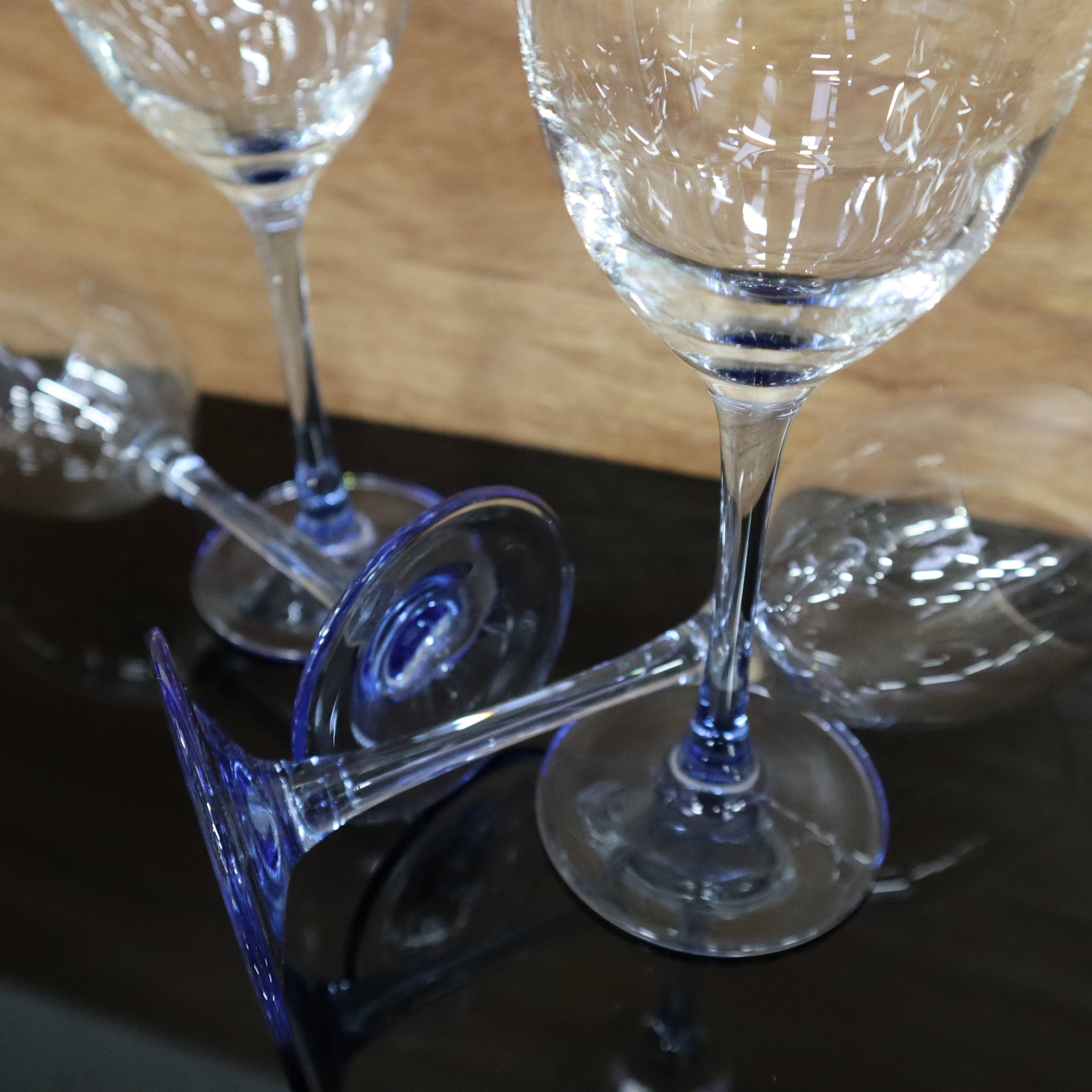 4 Luminarc white wine glasses with blue stem Azur France