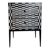 Commode en marqueterie de damier