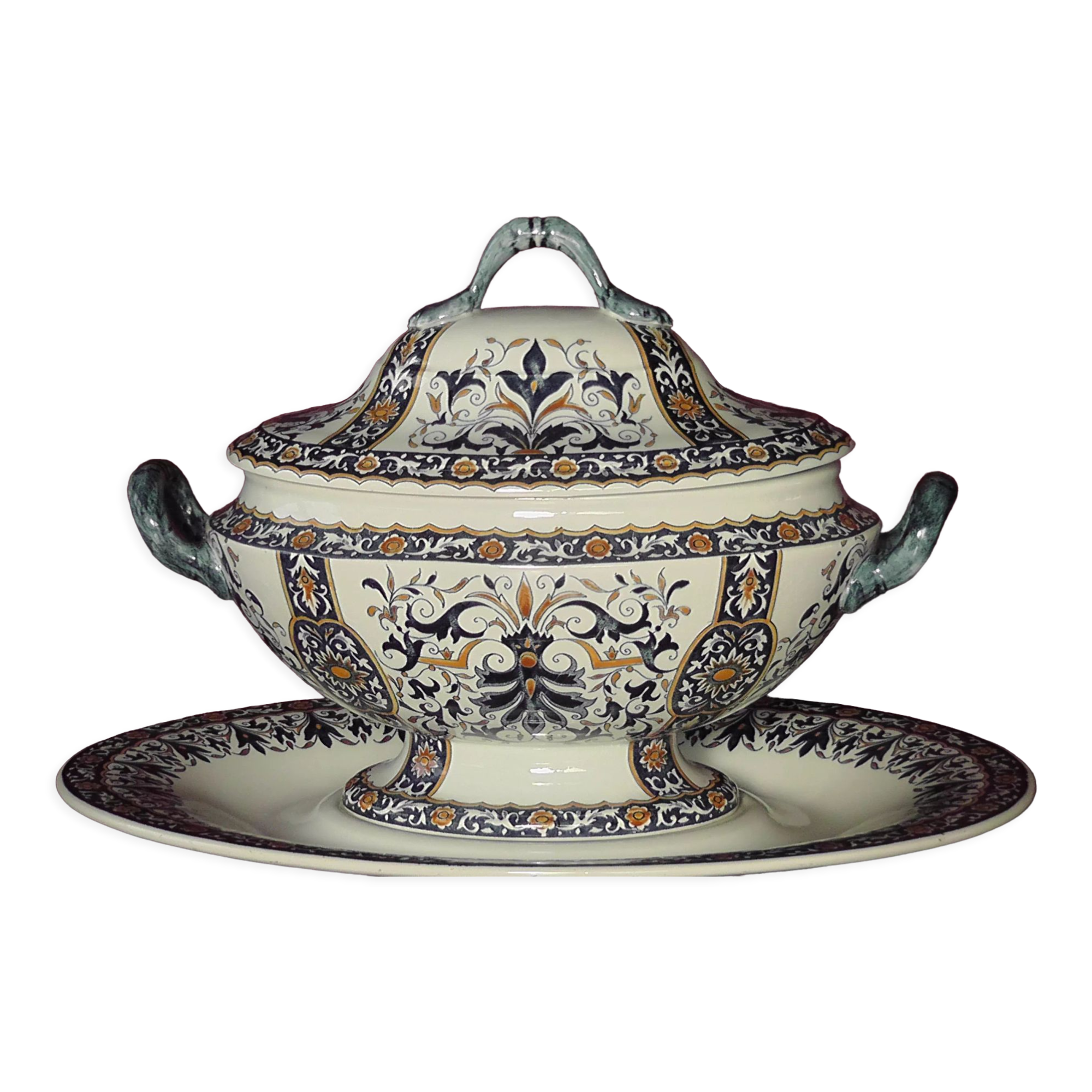 Tureen and earthenware serving dish from Gien XX