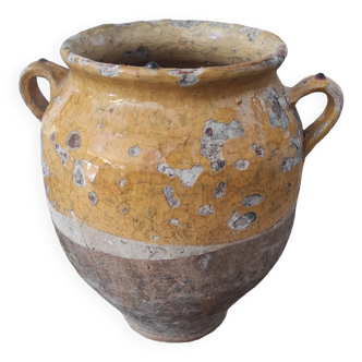 Yellow stoneware confit pot