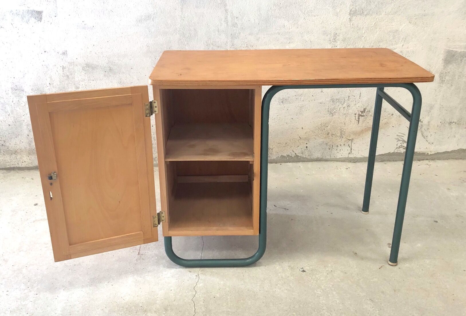 Vintage school desk Mobilor