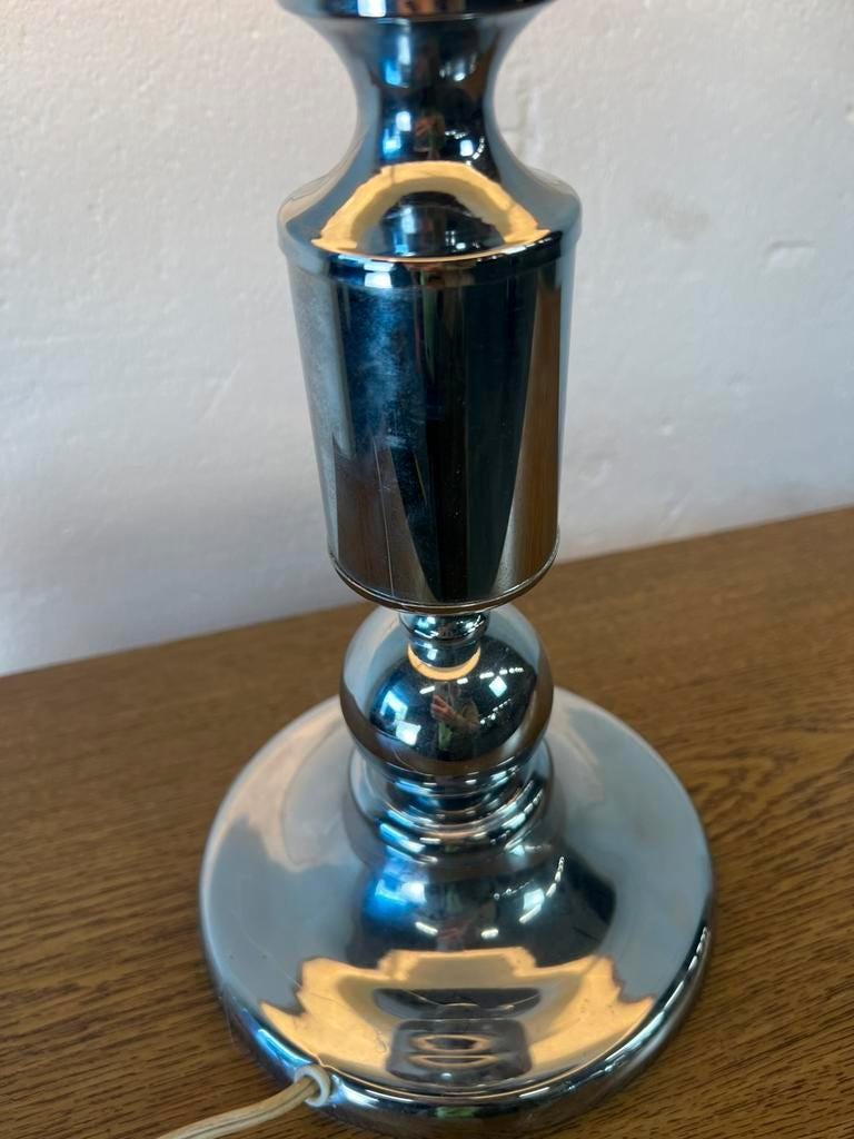 Lampe de table vintage chromée avec abat-jour fleuri