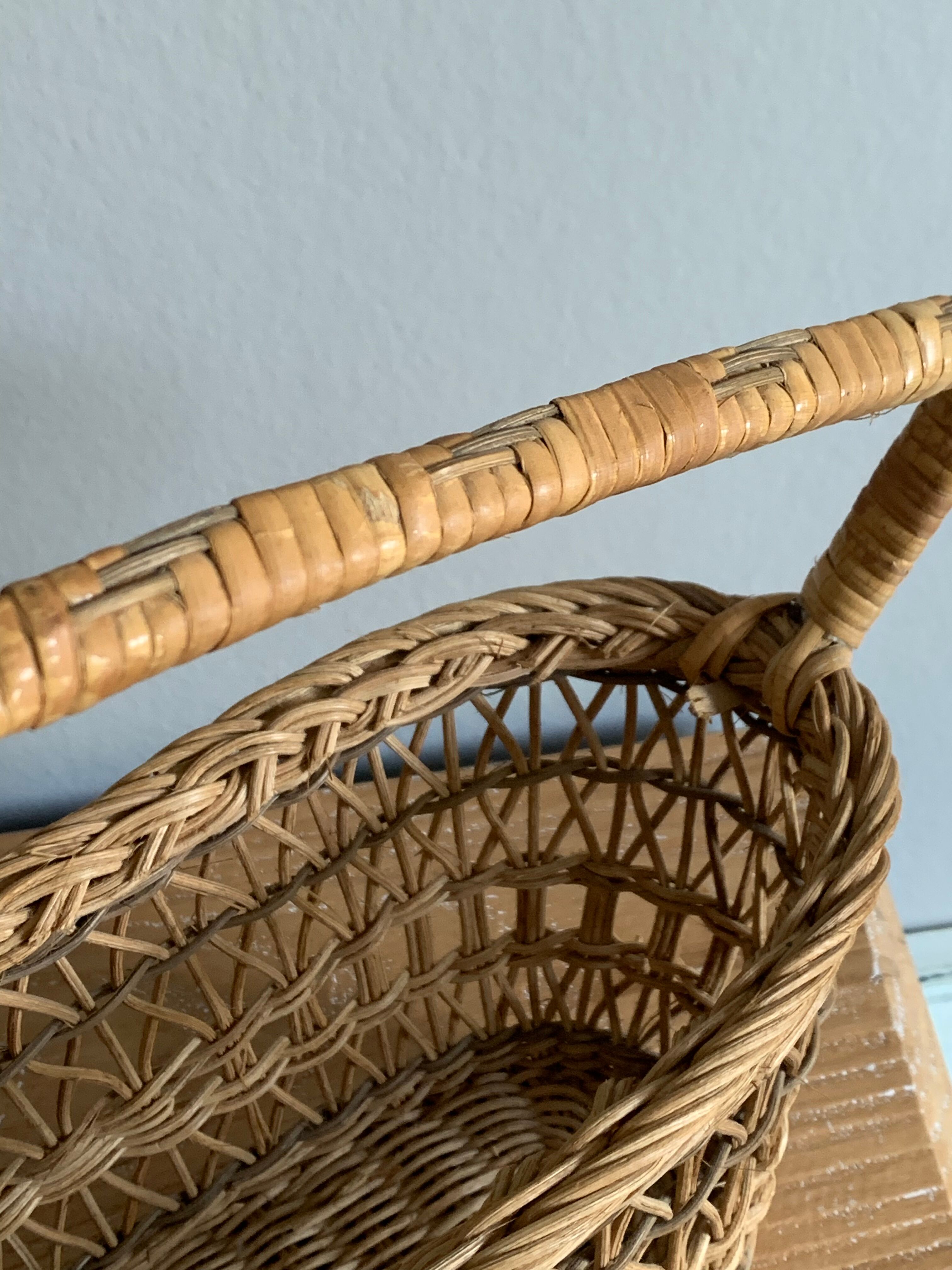 Vintage rattan bottle holder