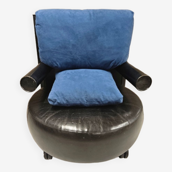 Baisity leather armchair by Antonio Citterio for B&B Italia 1980s
