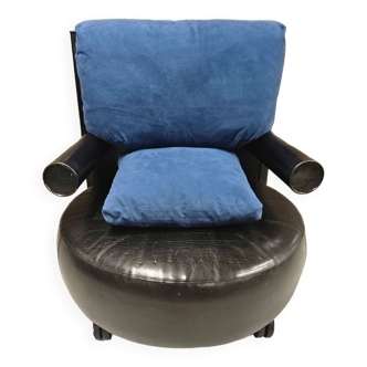 Baisity leather armchair by Antonio Citterio for B&B Italia 1980s
