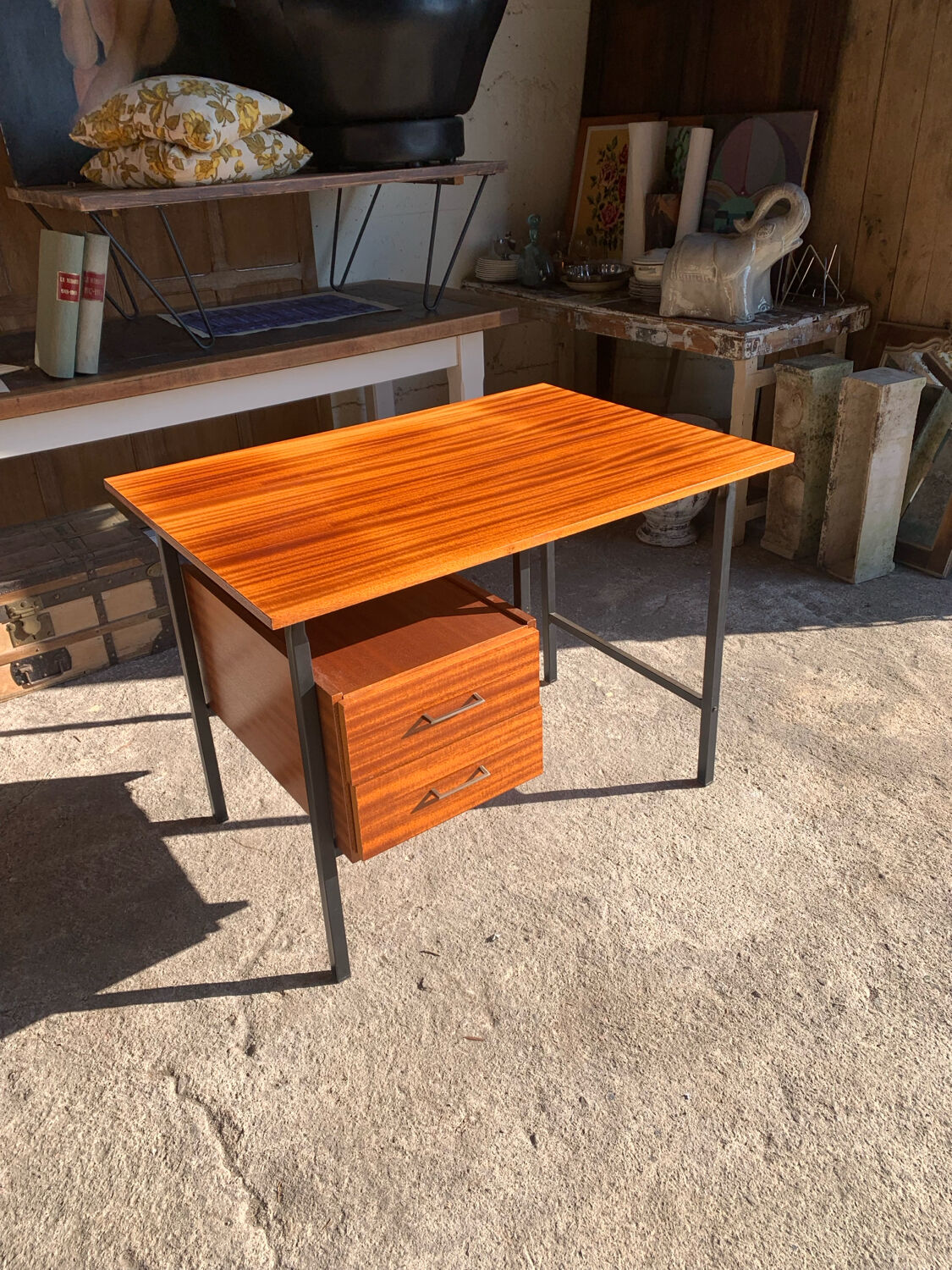 Bureau vintage moderniste années 70
