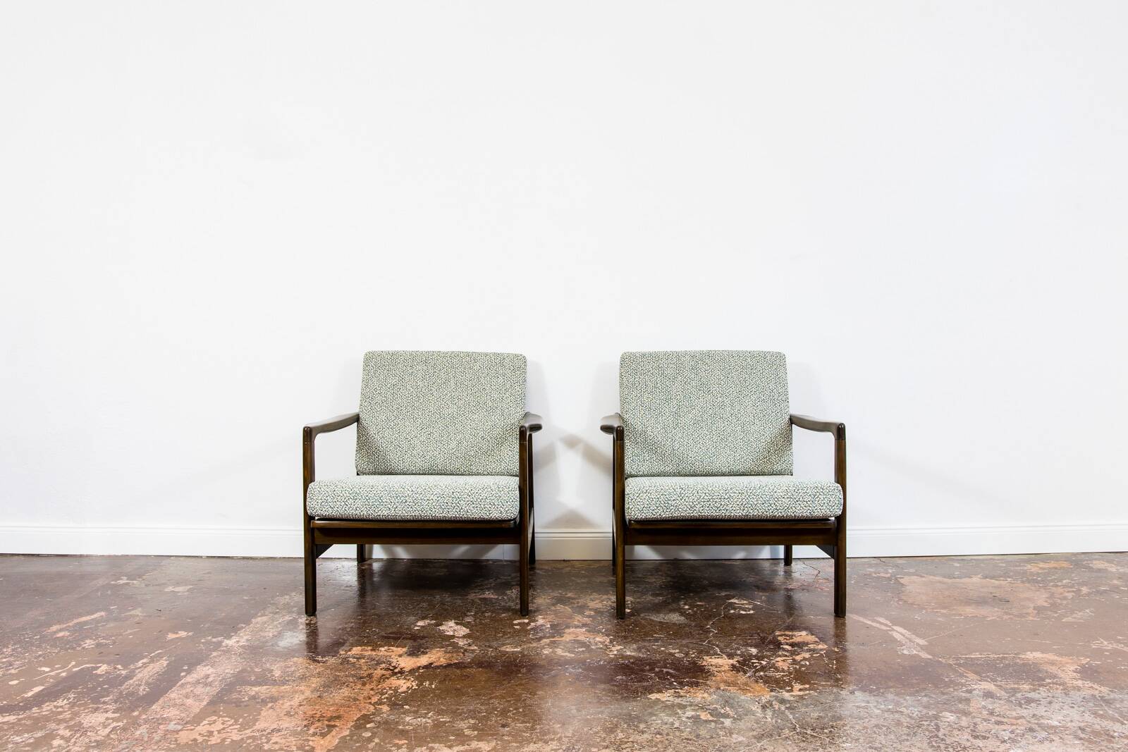Fauteuils par Zenon Bączyk, années 60