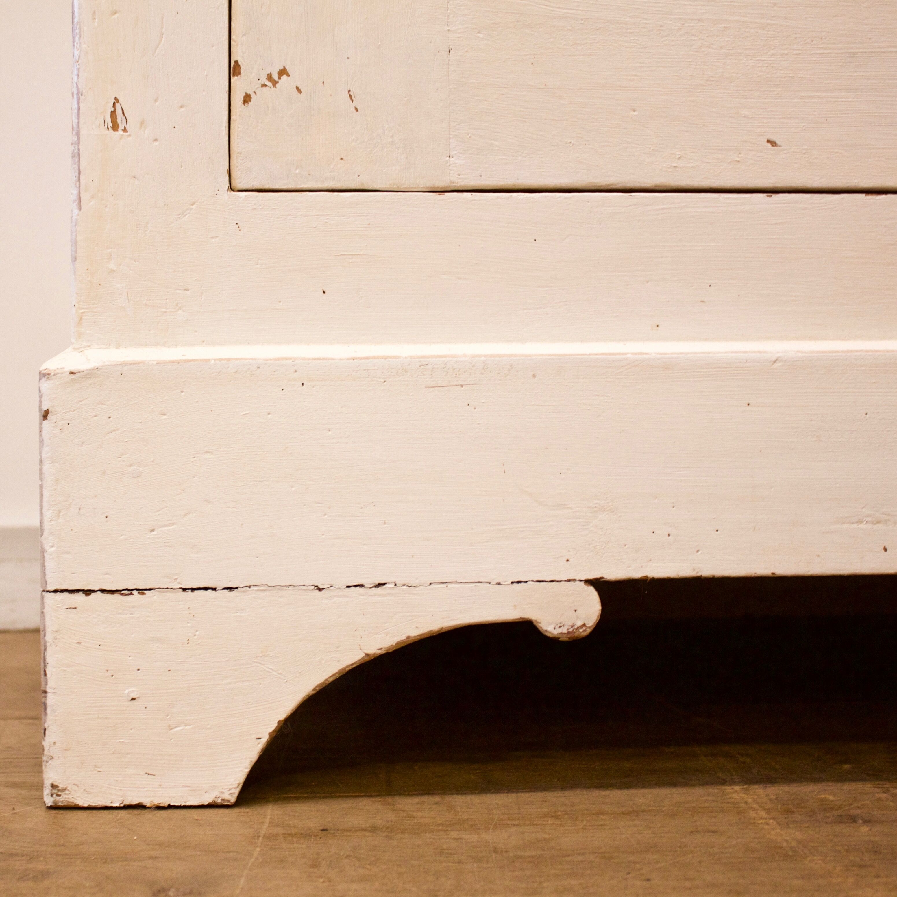 1940's kitchen cabinet