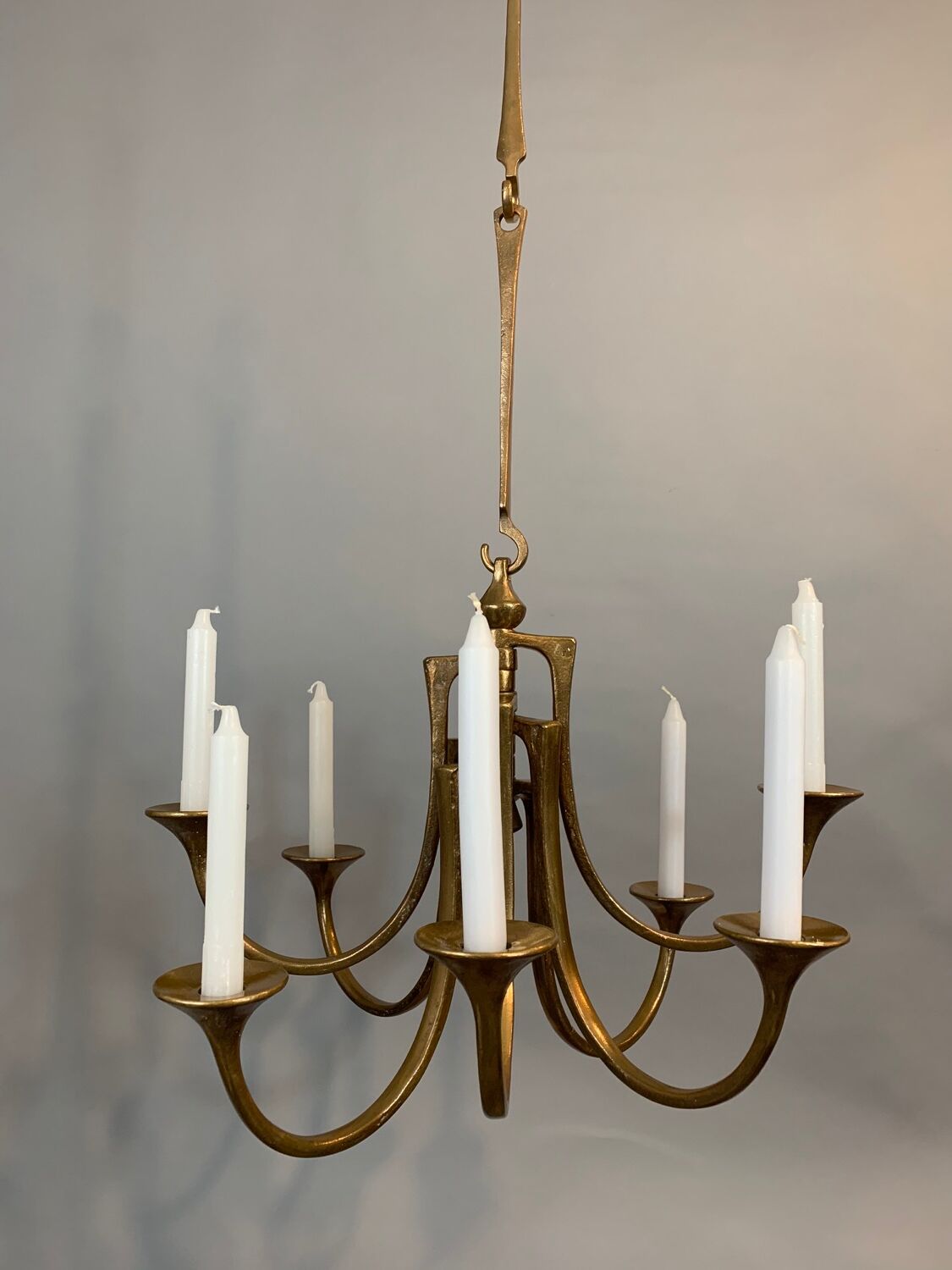 Lustre conçu par Michael Harjes et produit par Harjes Metalkunst en Allemagne