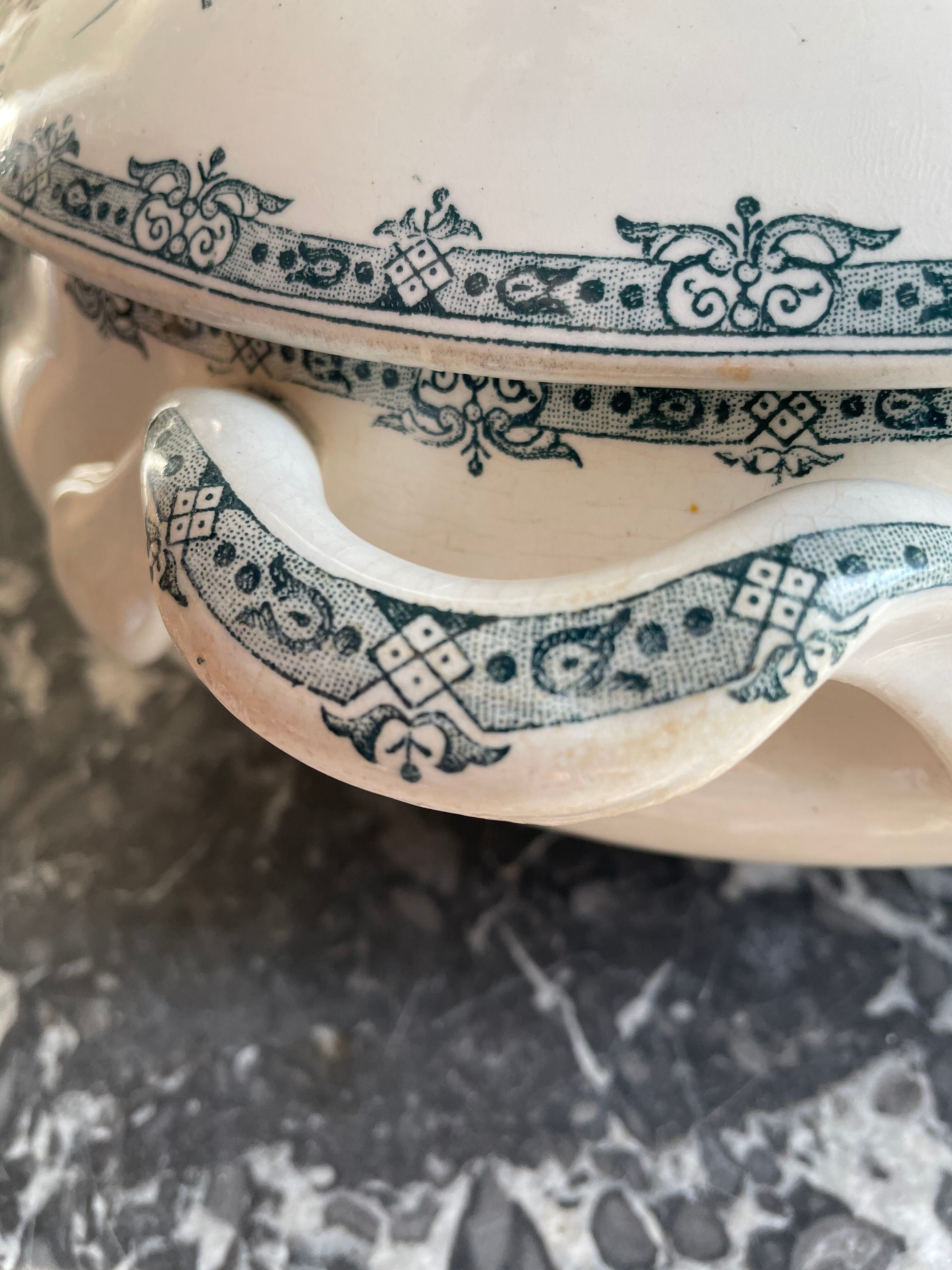 Former St Amand model DAISY soup