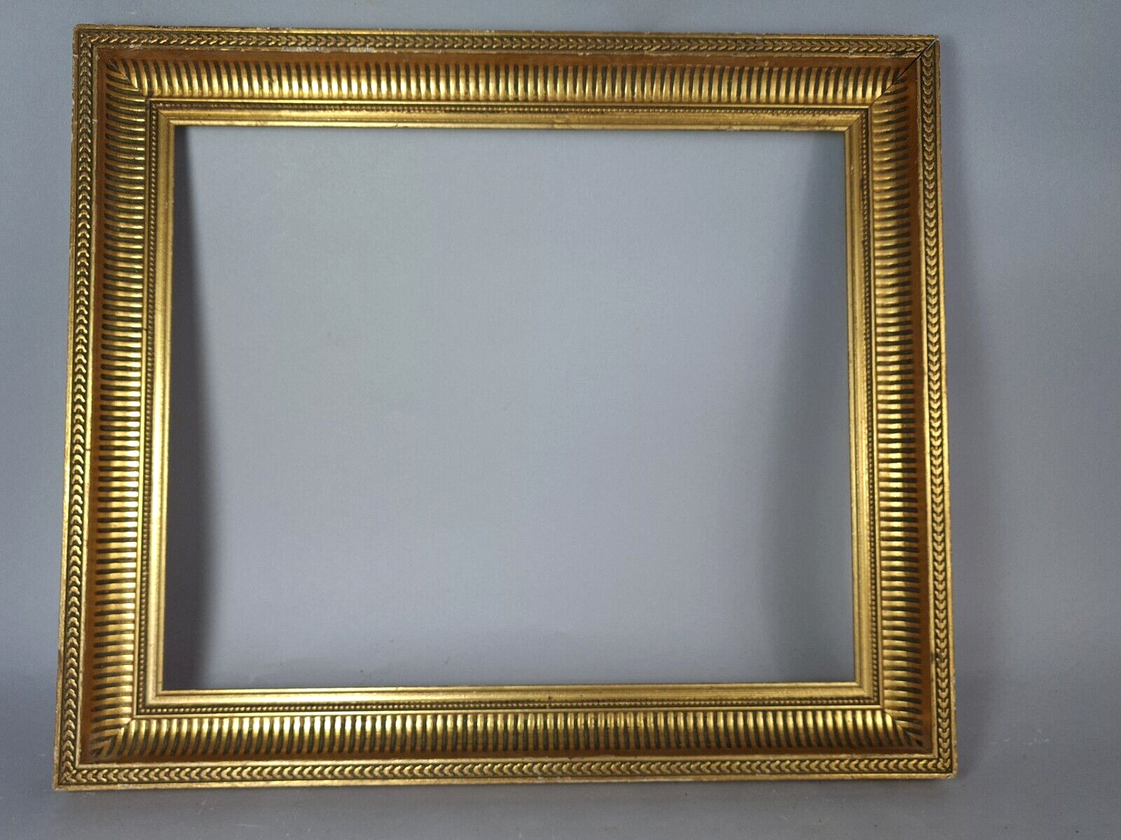 Canal frame in molded wood