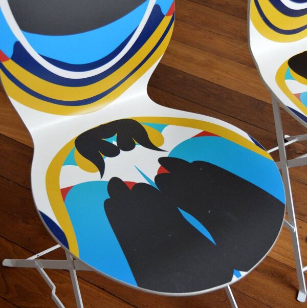 Suite de 2 chaises Haute couture Série Lune par Christian Lacroix vintage