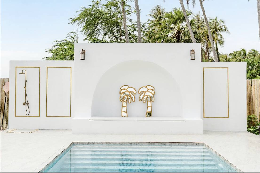 Pair of rattan mirrors 61x113cm