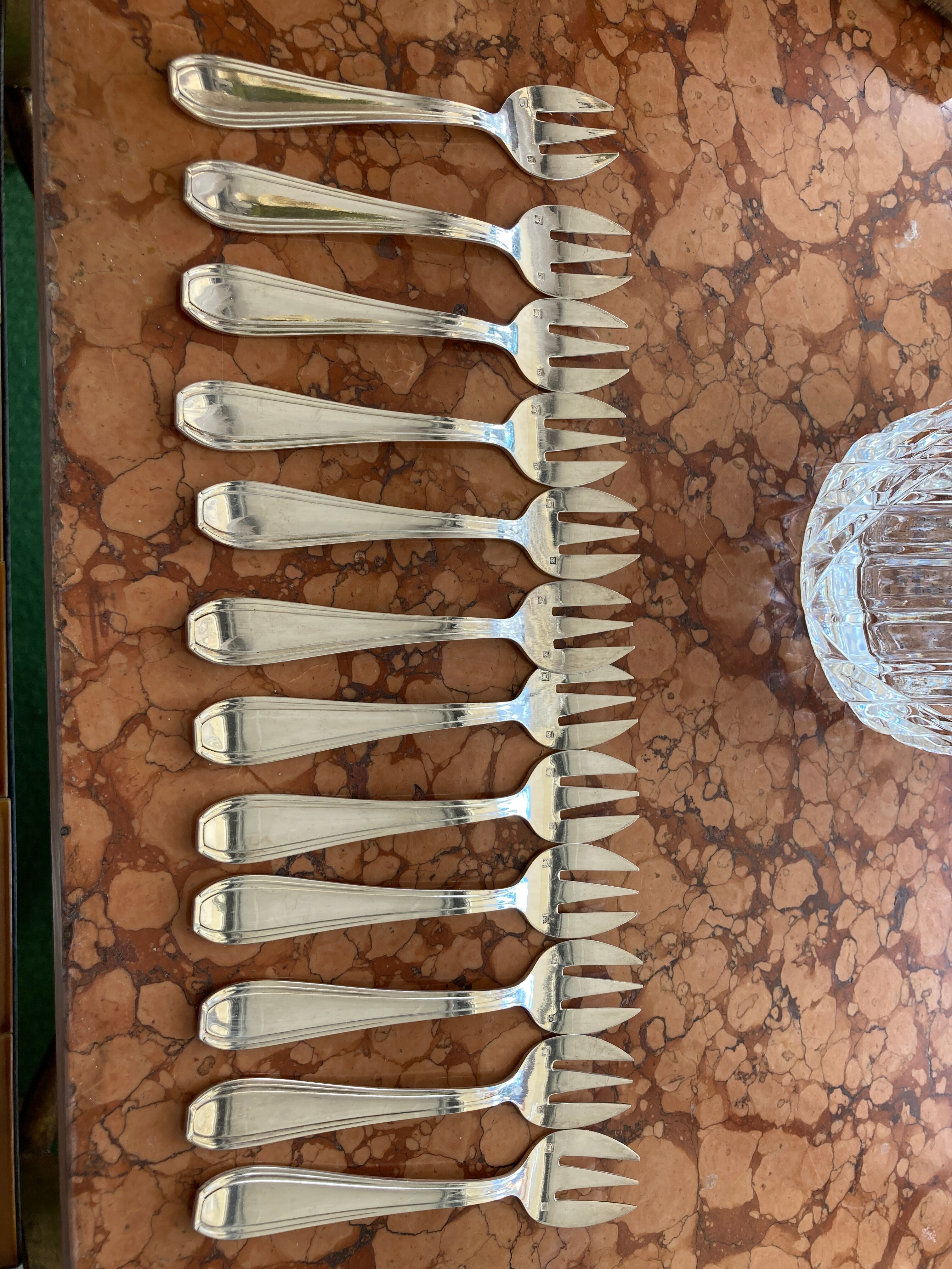 12 dessert forks, cake