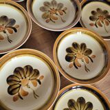 Set of 8 Gien plates