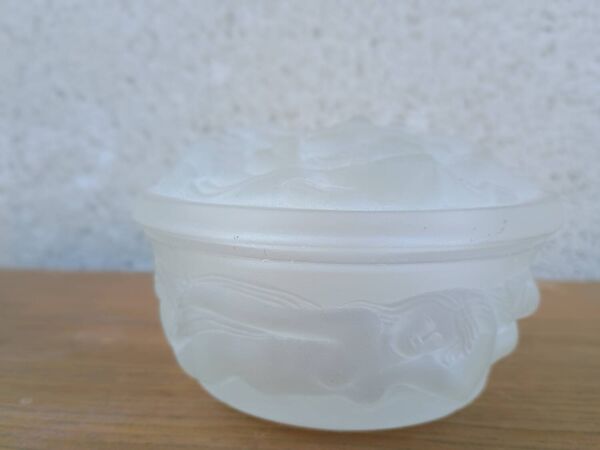 Boite Art déco Heinrich Hoffmann en verre moulé pressé les naïades