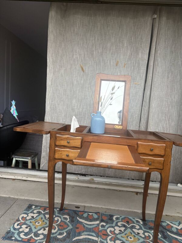 Coiffeuse, bureau en bois