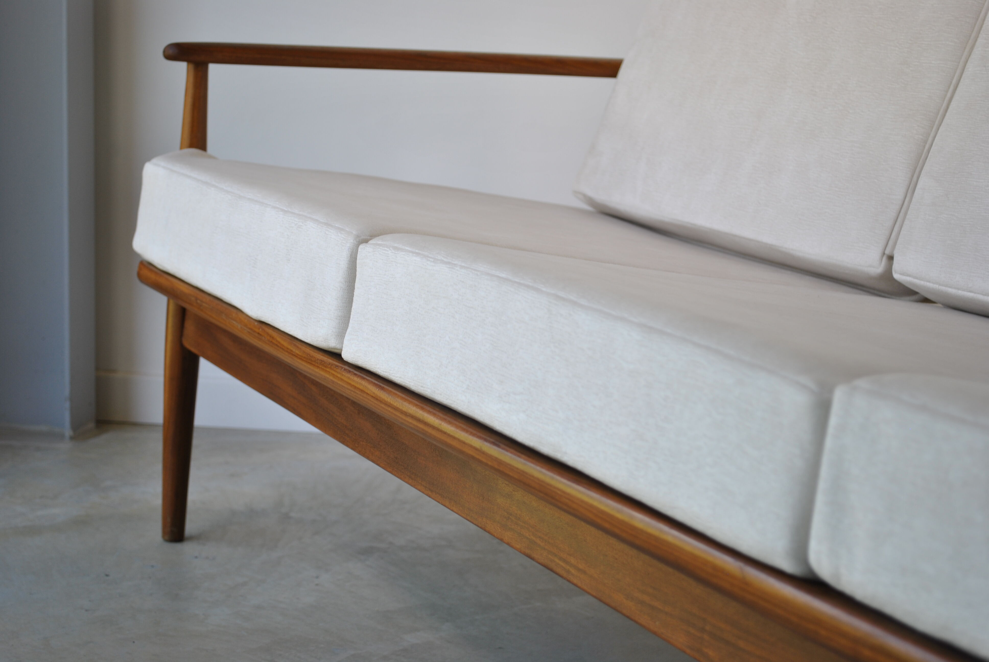 Danish scandinavian sofa distributed to Roche Bobois 1960