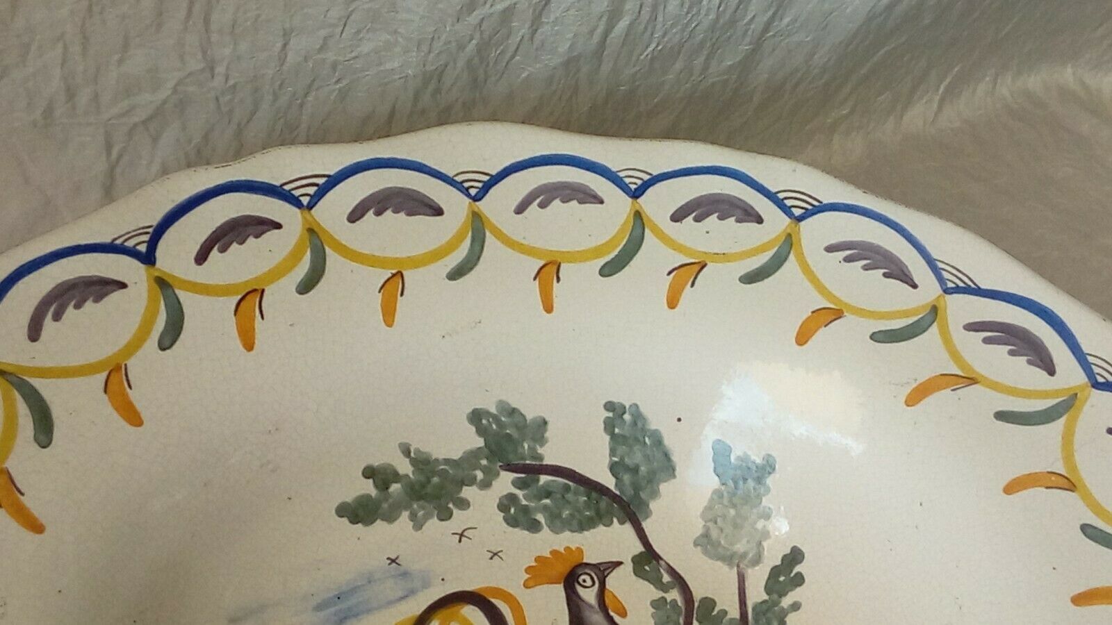 Beard dish barber in faience nevers or la rochelle decor au coq 20 eme