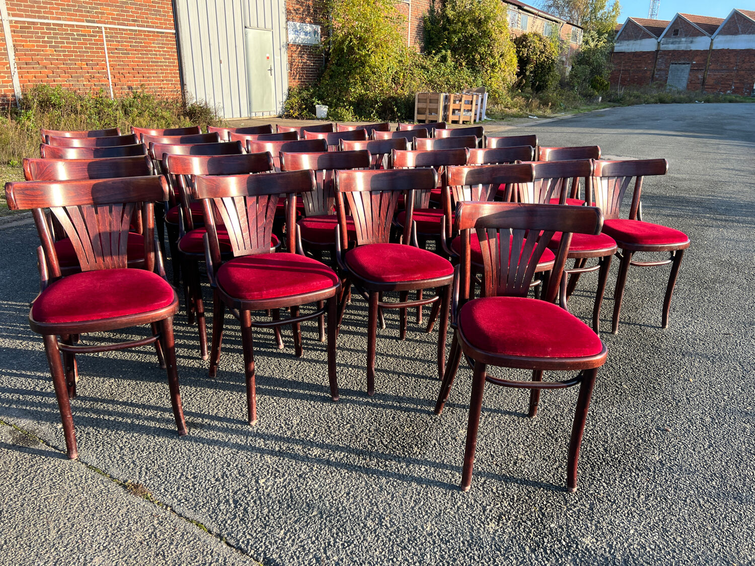 Set of 31 bistro chairs