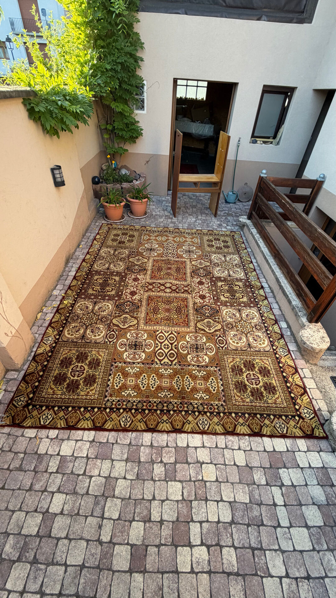 Grand tapis style persan / oriental – 250 x 340 cm