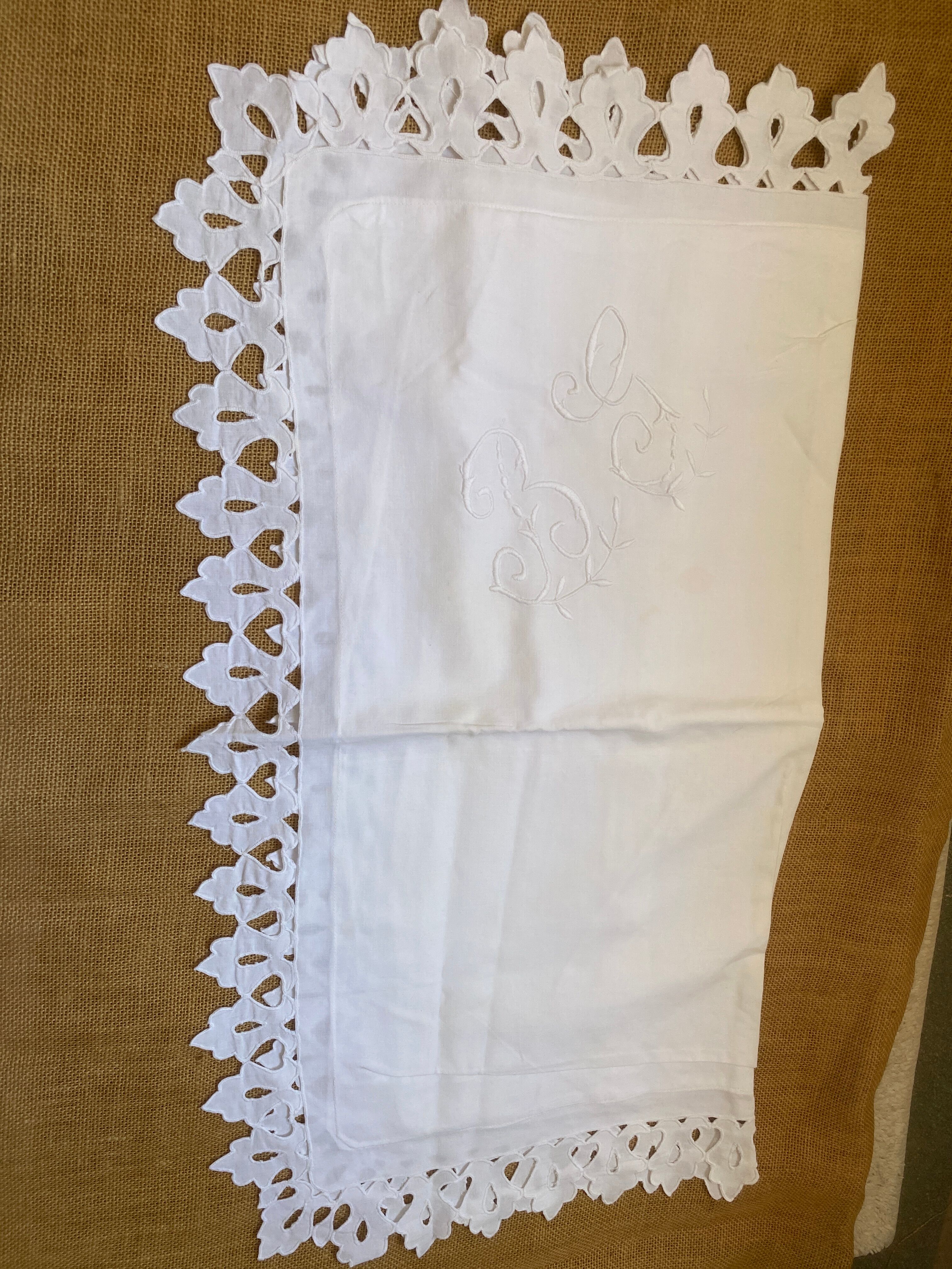 Taie en Richelieu monogram BG