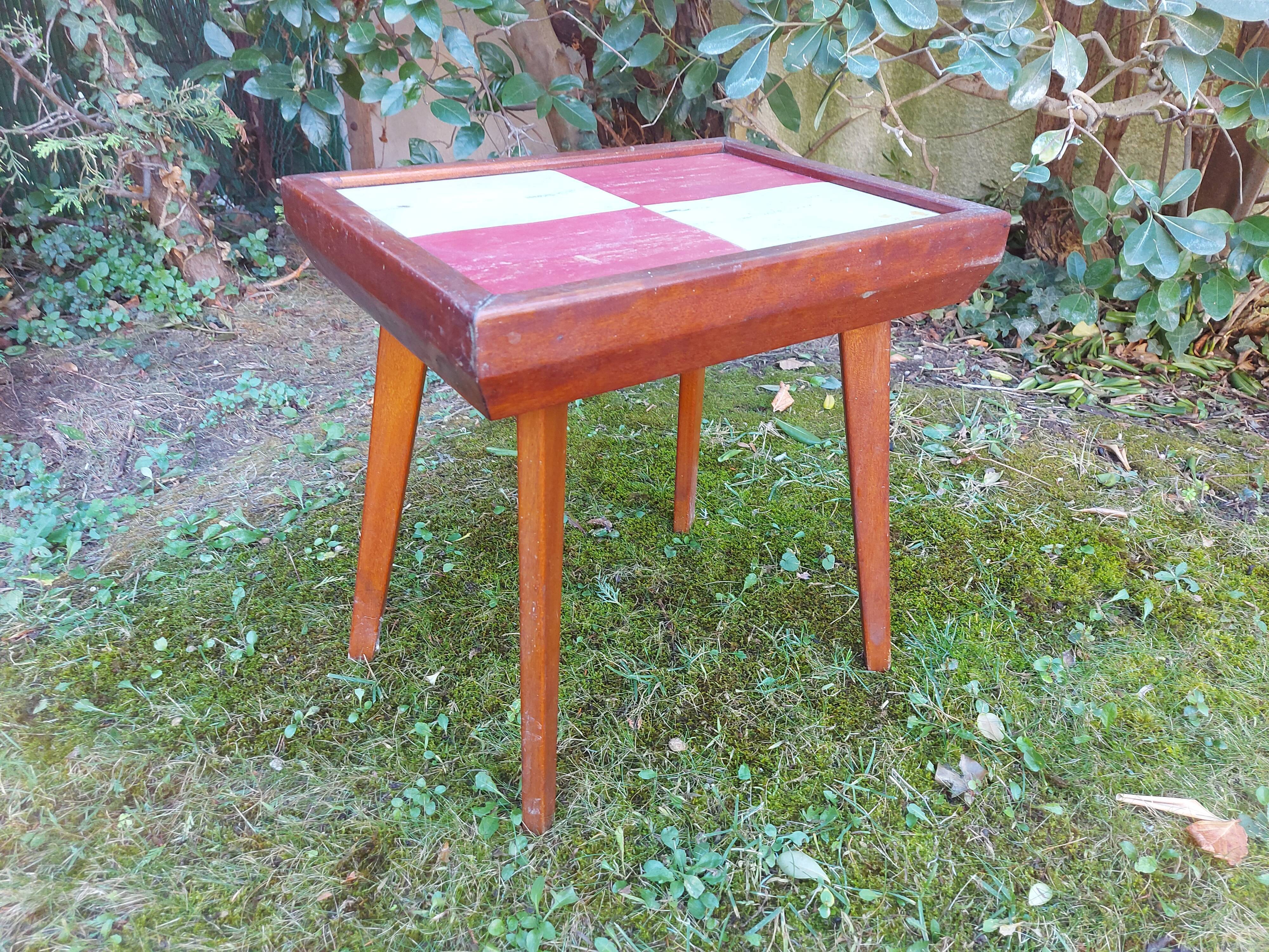 Table vintage en bois pieds compas