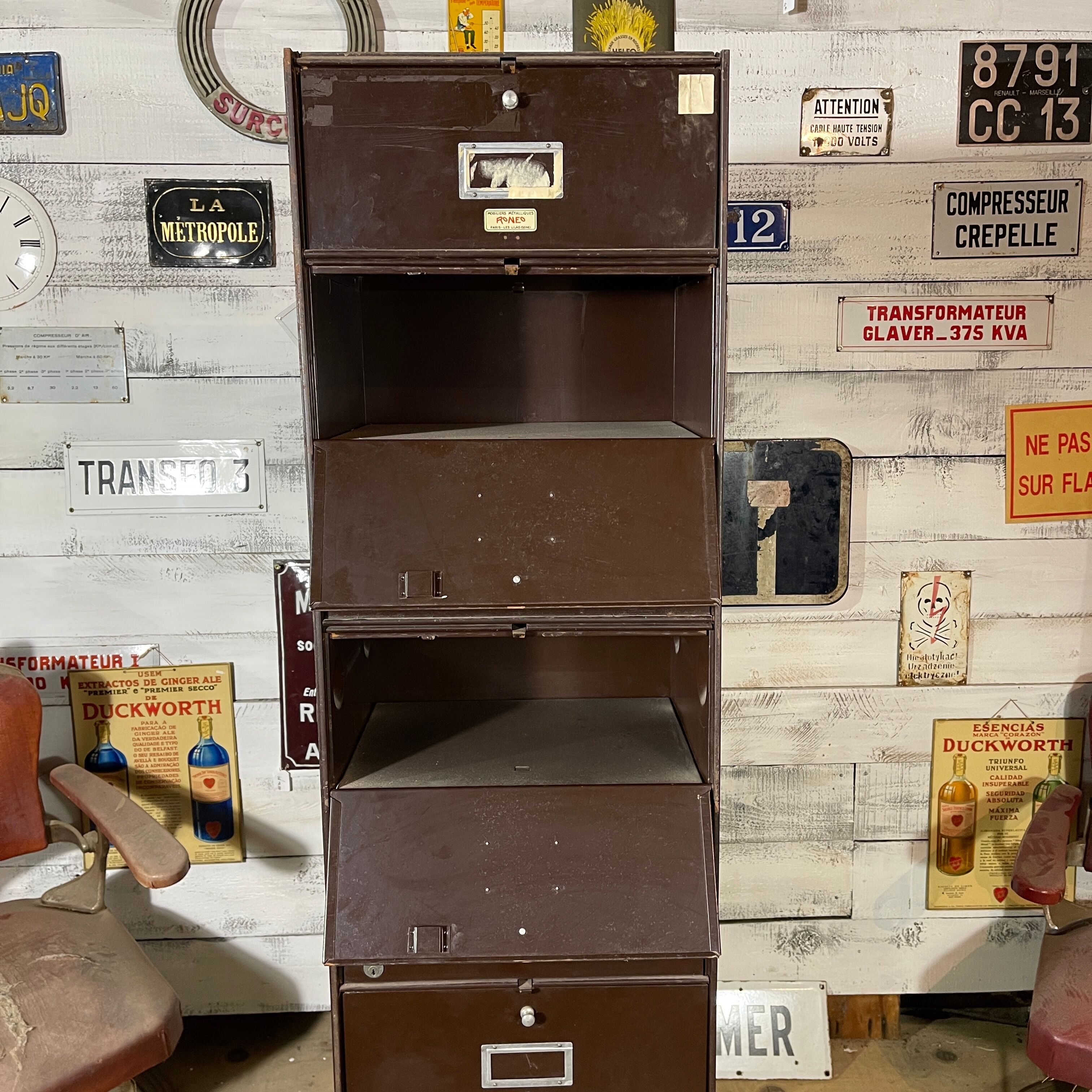 Valve cabinet roneo 1950