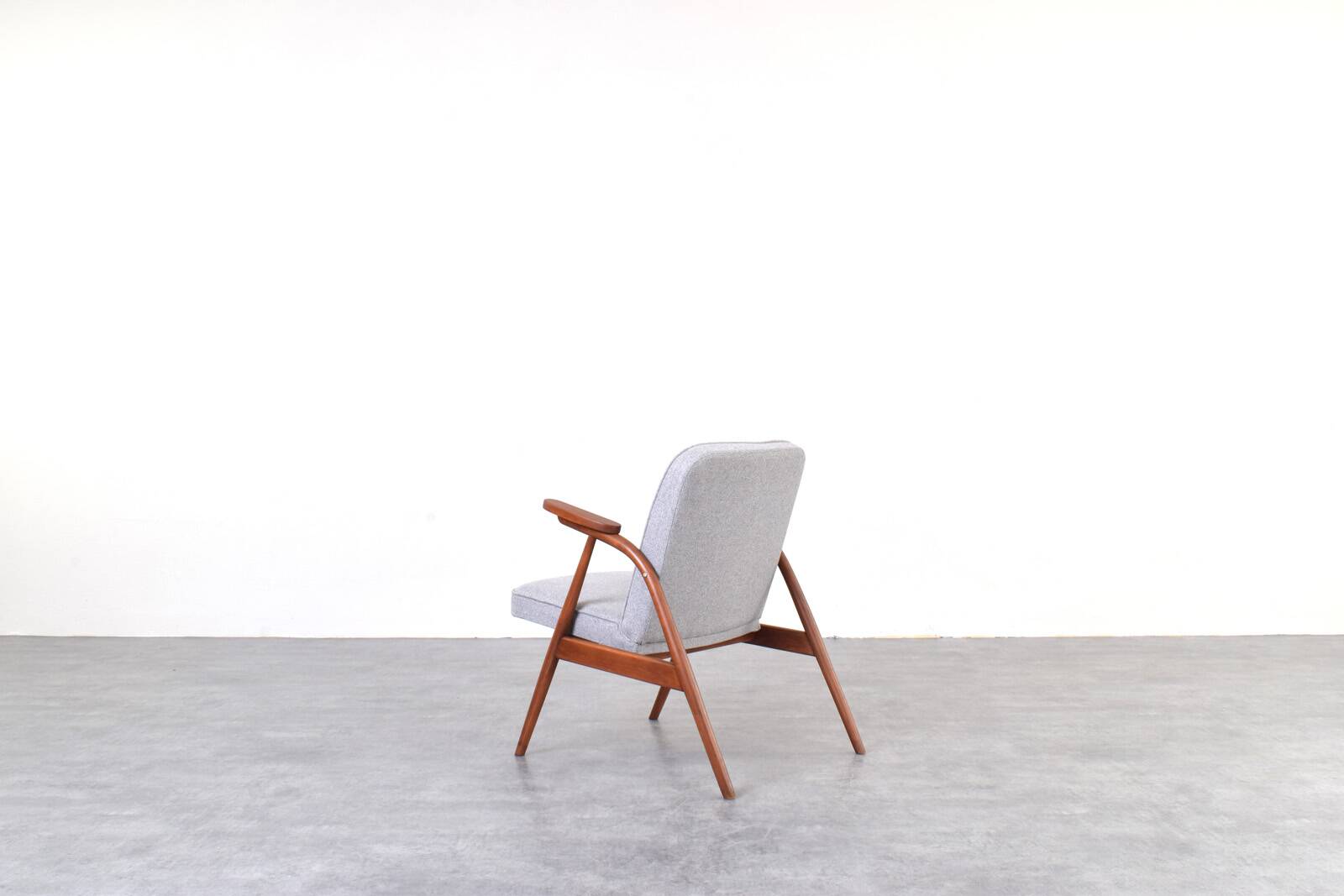 Mid-Century Polish Lounge Chair, 1960s.