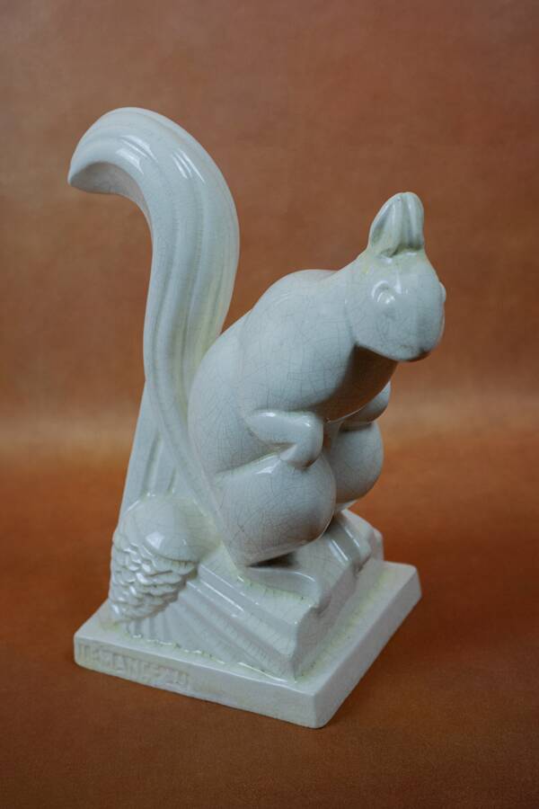 Charles LEMANCEAU, SAINT-CLÉMENT earthenware factory. Art Deco squirrel - 1930