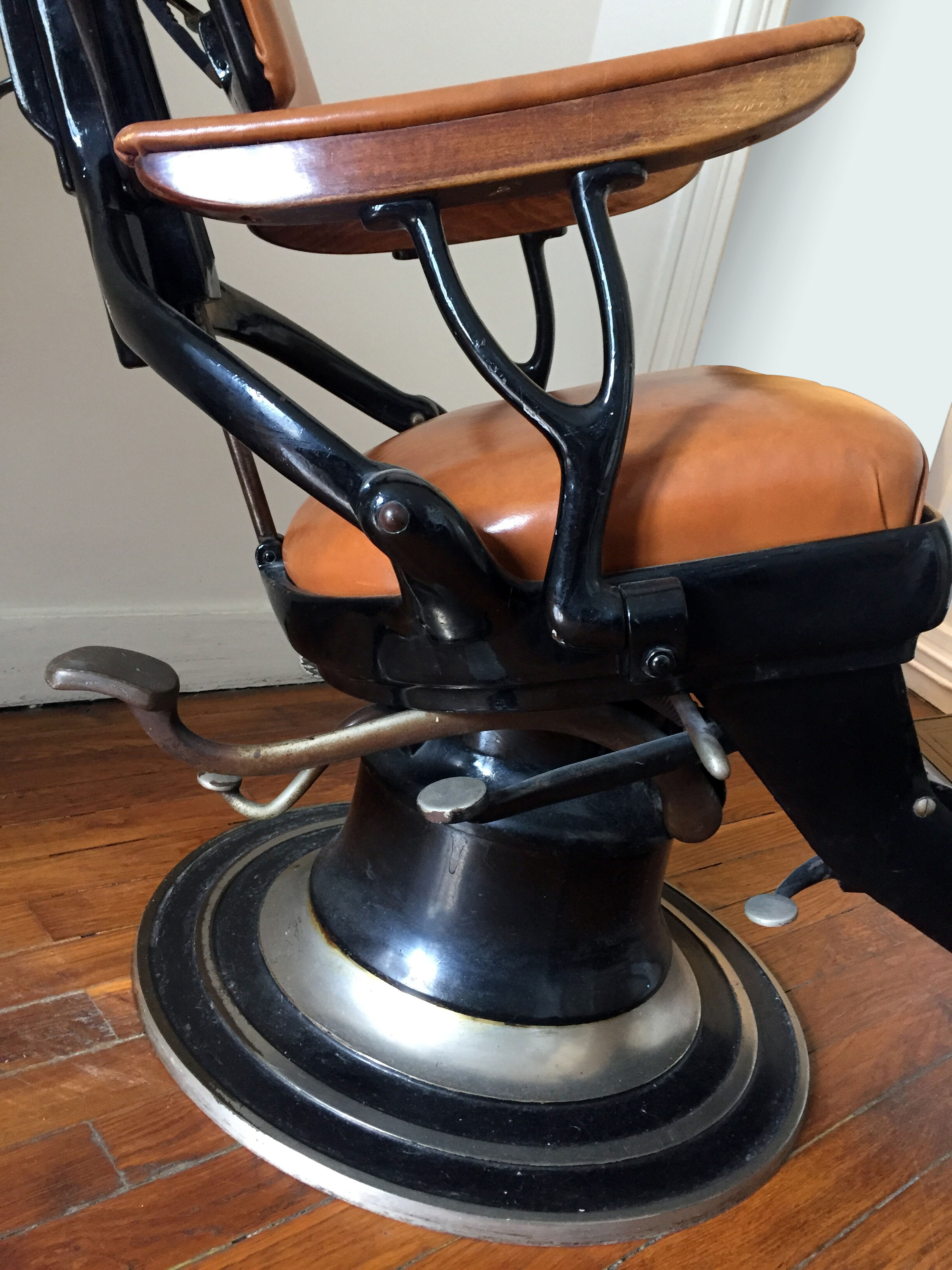 Barber chair