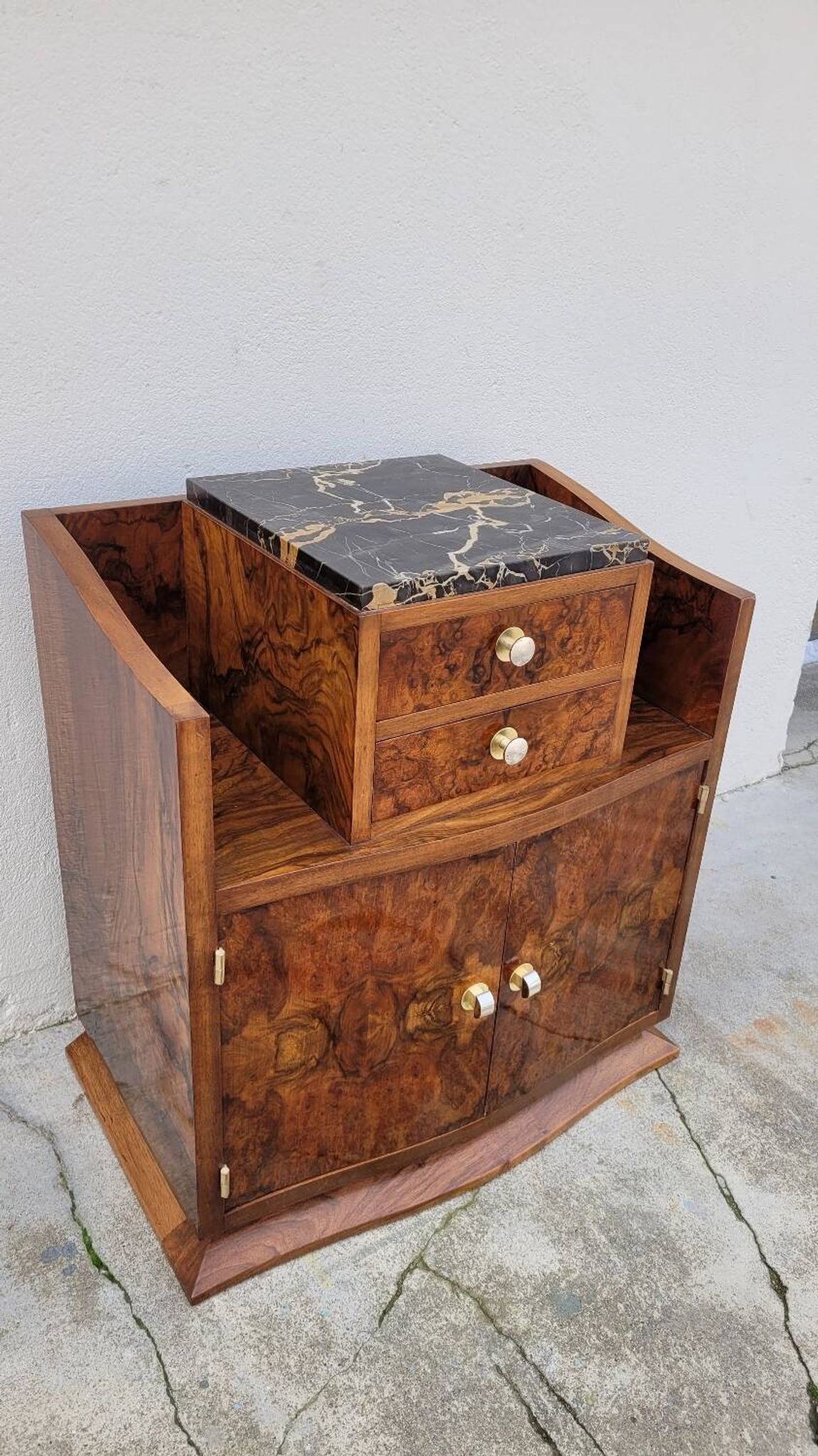 Meuble commode d'époque Art Déco en loupe de noyer -1930s