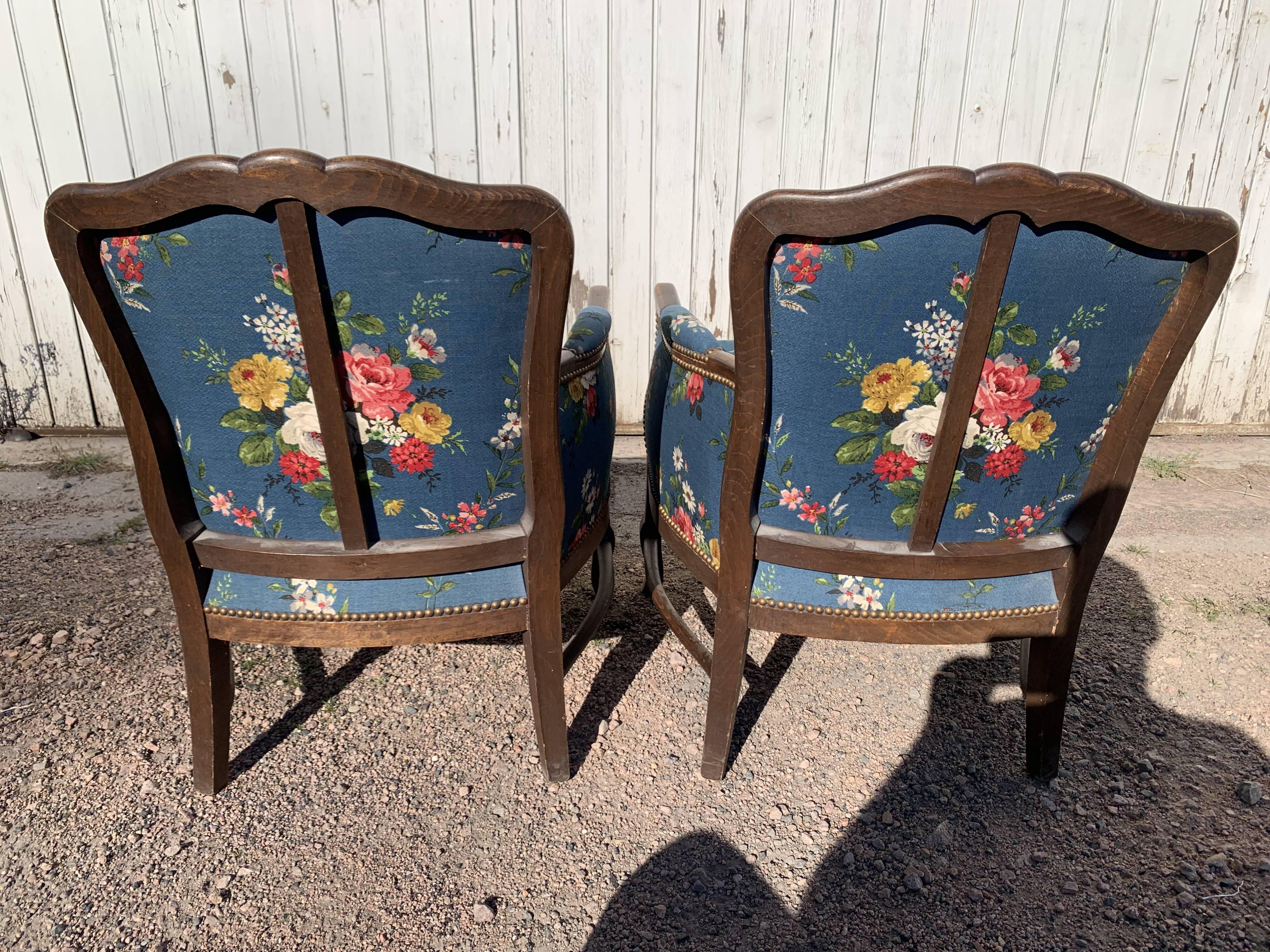 Convertible armchairs