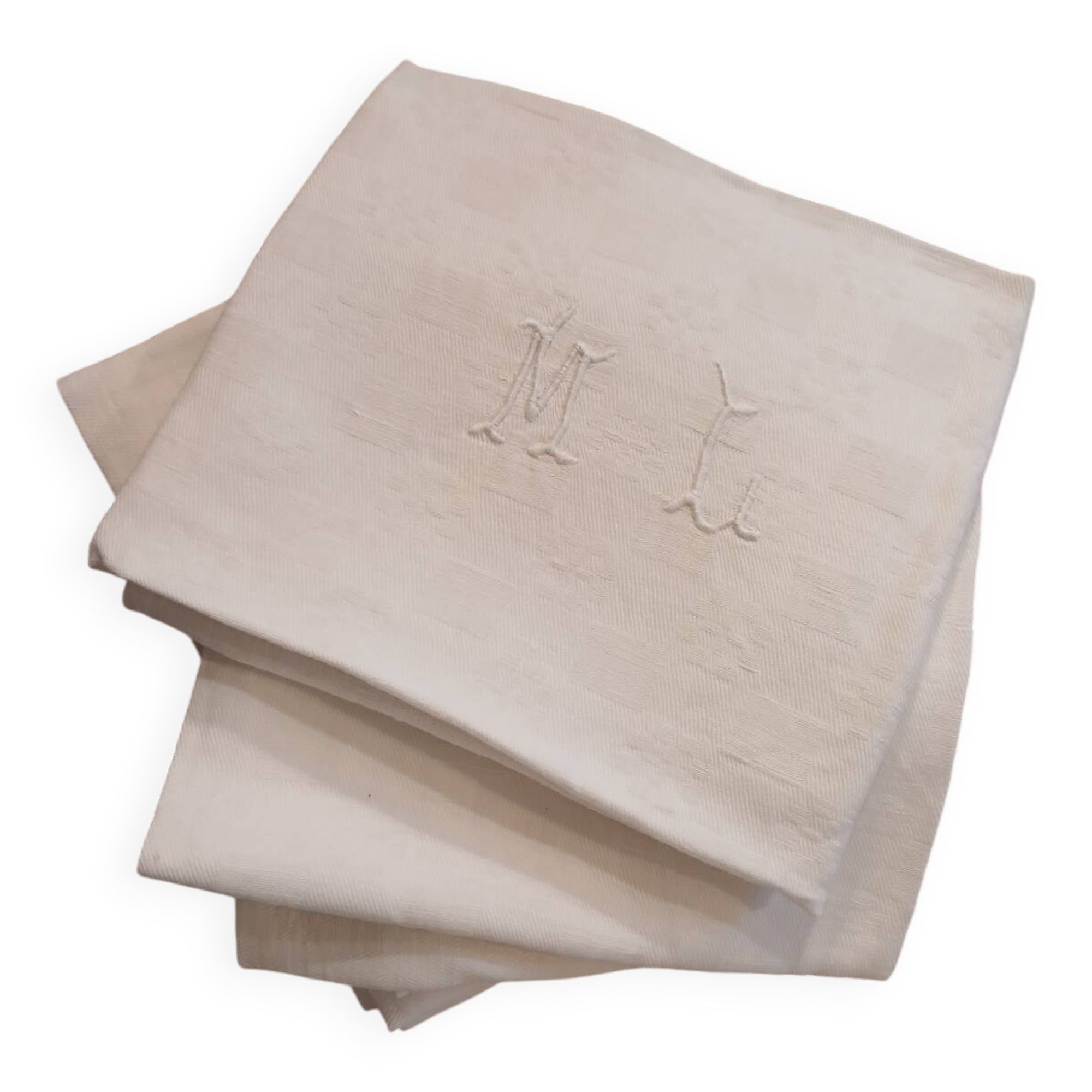 7 napkins with embroidered initials ML