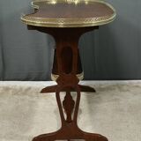 Table Rognon en Moucheté d’Acajou, estampillée “L’escalier de Cristal” – Fin XIXe